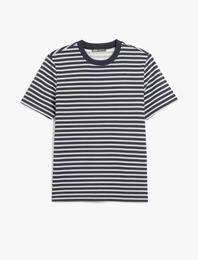 Pamuklu Tok Kumaş Regular Fit Çizgili Kısa Kollu Bisiklet Yaka Basic Tişört