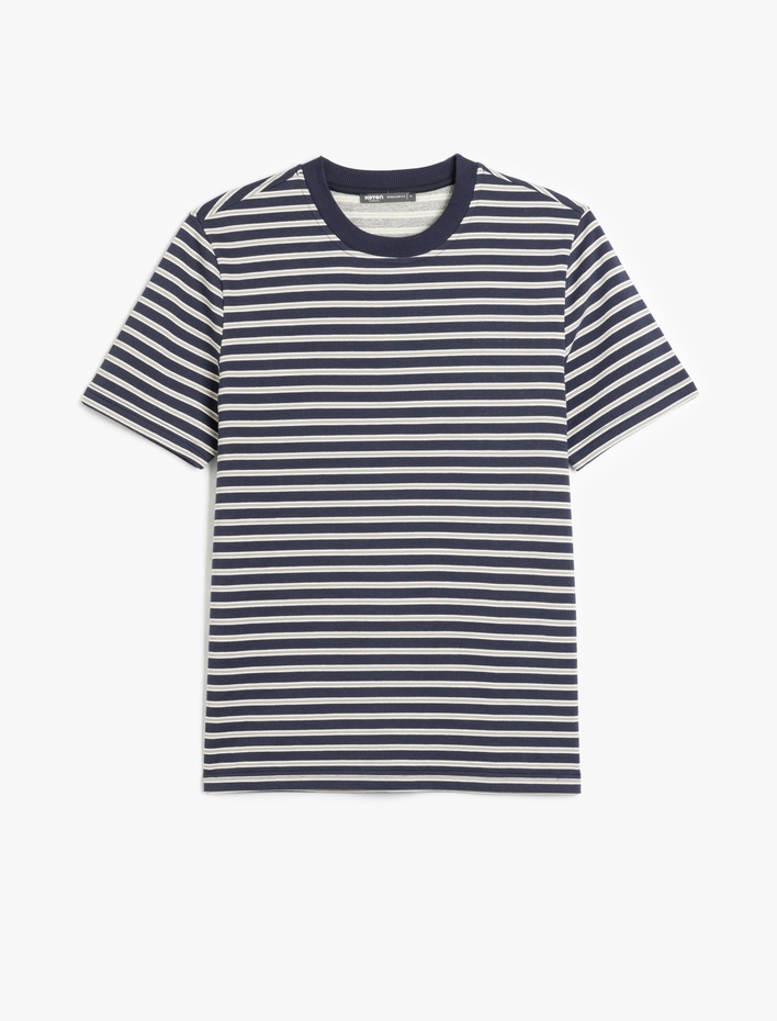  Pamuklu Tok Kumaş Regular Fit Çizgili Kısa Kollu Bisiklet Yaka Basic Tişört