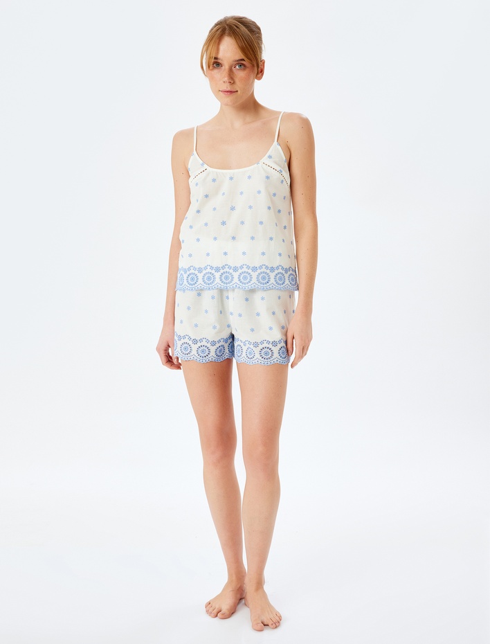  Pamuklu Çiçek Desenli Fistolu Şort Pijama Altı