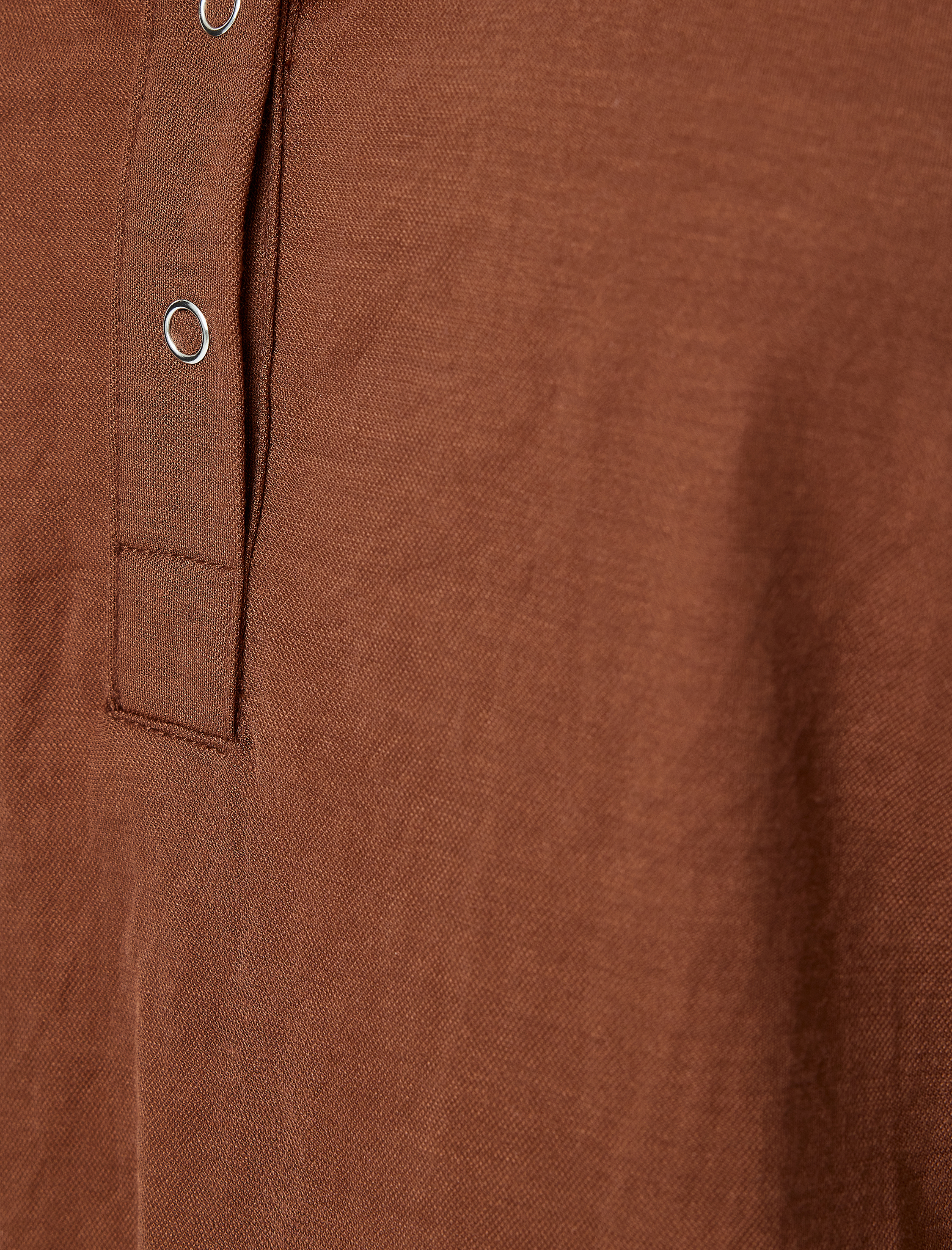   Düğme Detaylı Viskon Kumaş Karışımlı U Yaka Kolsuz Tişört