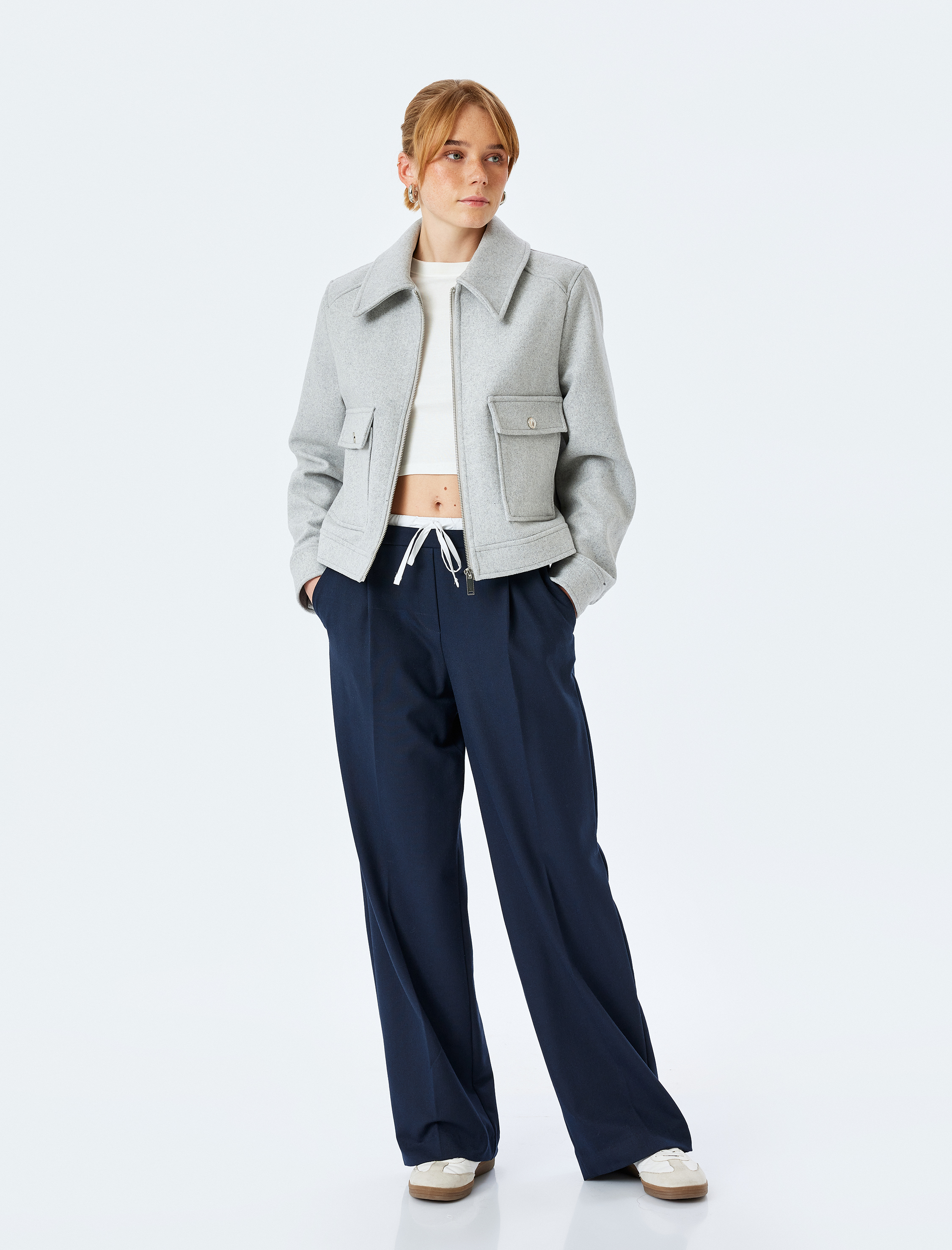   Uzun Kollu Fermuar Detaylı Crop Ceket