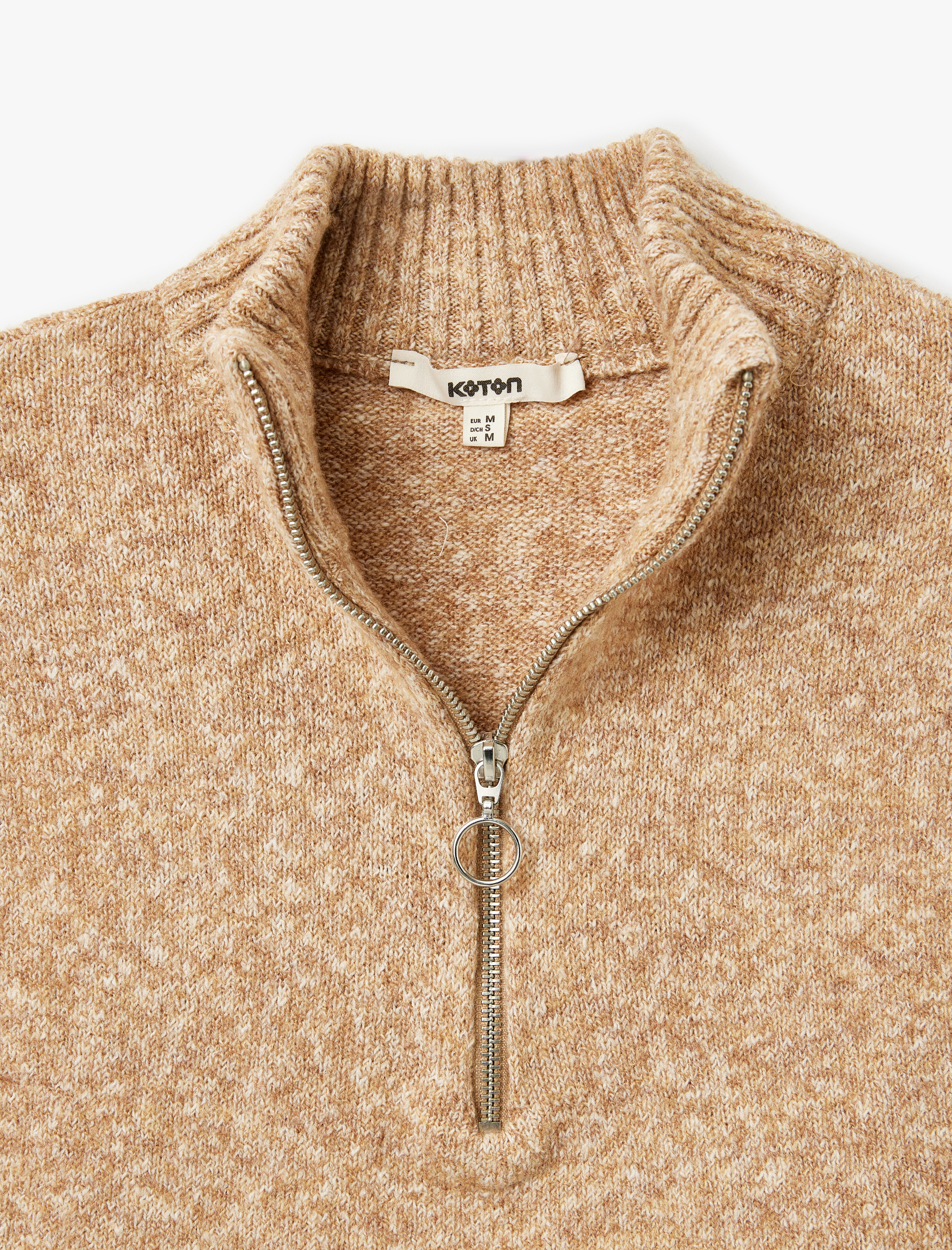   Yarım Fermuar Detaylı Dik Yaka Kolsuz Triko Süveter