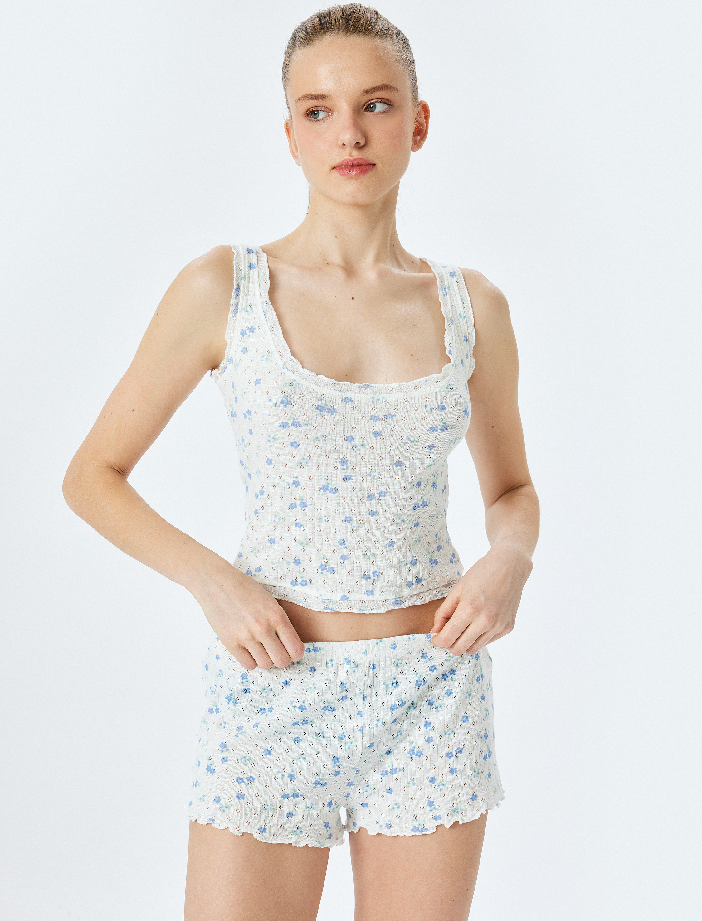Koton Kadın Çiçek Desenli Pamuklu Şortlu Pijama Takımı -1