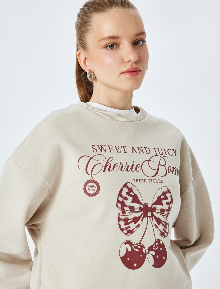  Şardonlu Kiraz Baskılı Uzun Kollu Bisiklet Yaka Oversize Sweatshirt