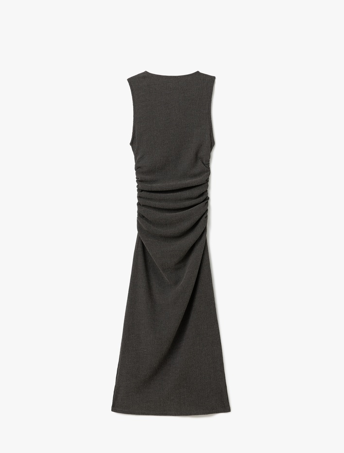  Drape Detaylı Bisiklet Yaka Kolsuz Uzun Elbise