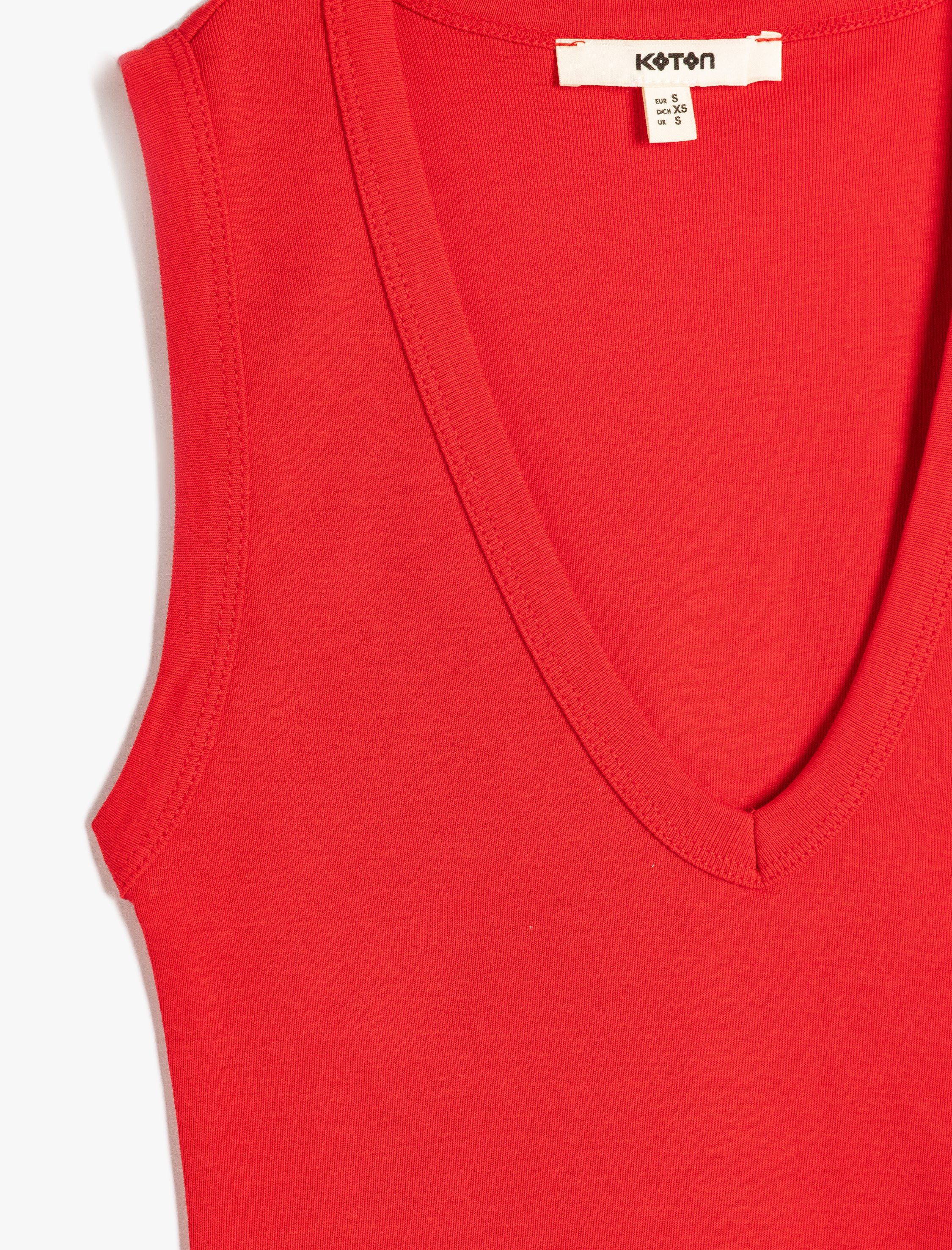   Pamuklu V Yaka Kolsuz Fitilli Kadın Tişört