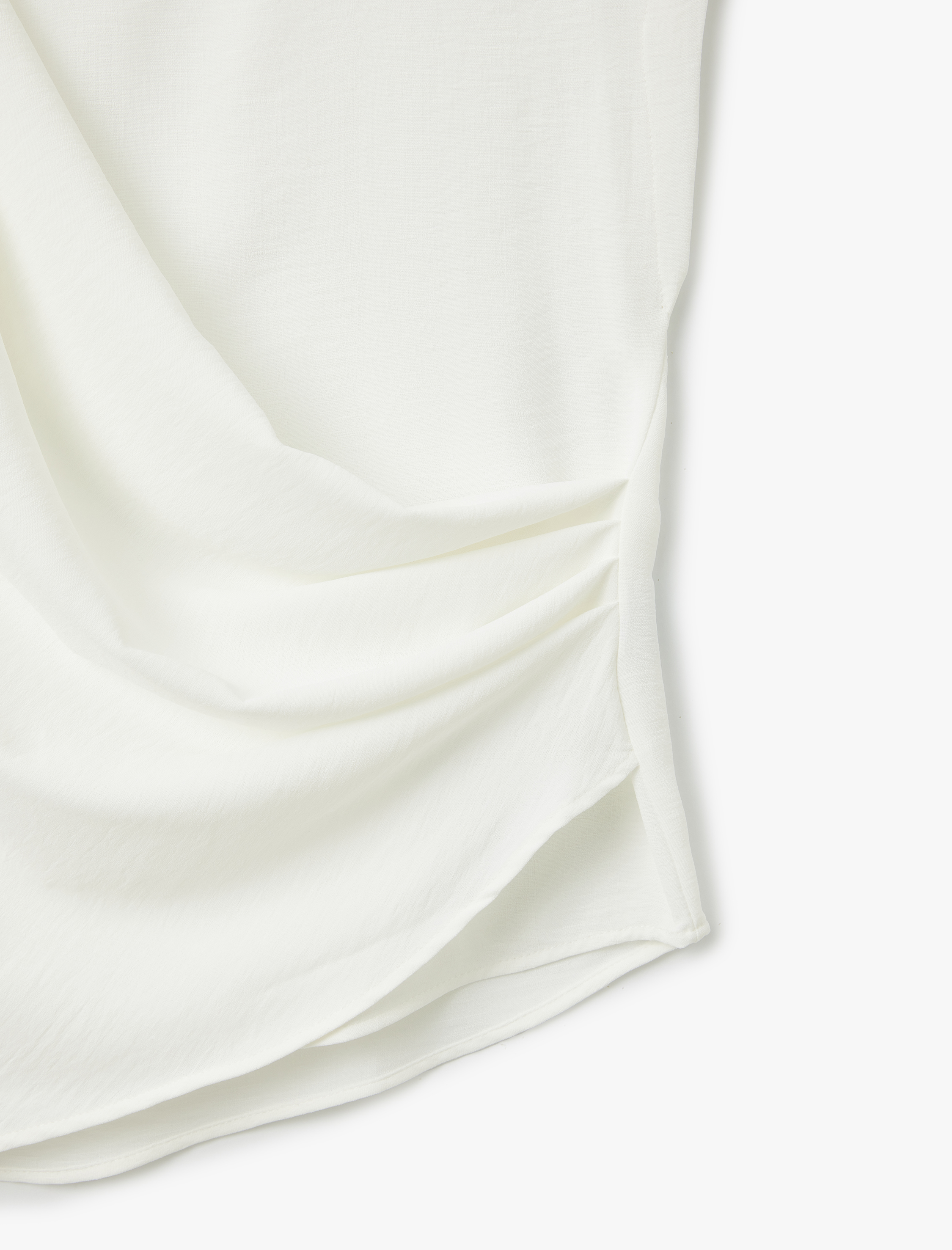   Drape Detaylı Bisiklet Yaka Asimetrik Kruvaze Bluz