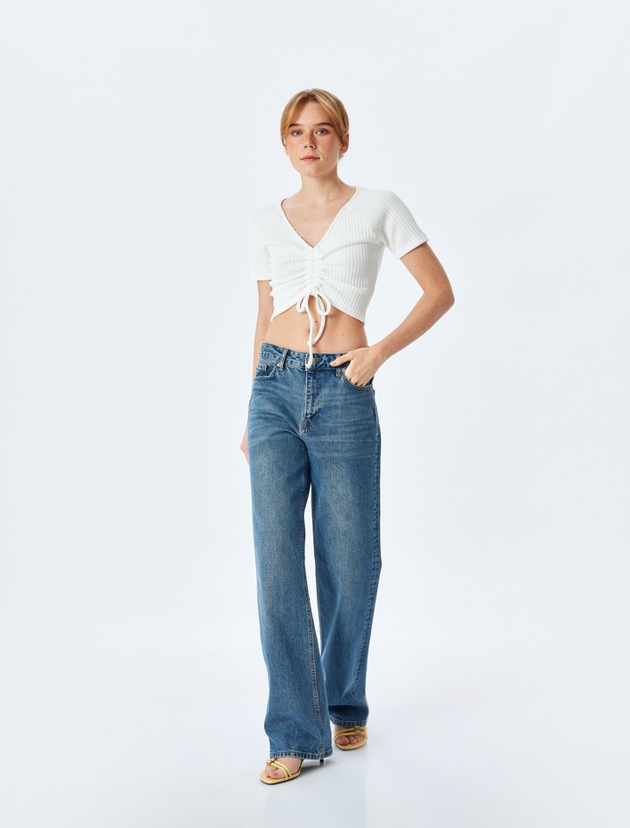  Büzgülü Slim Fit V Yaka Kısa Kollu Crop Tişört