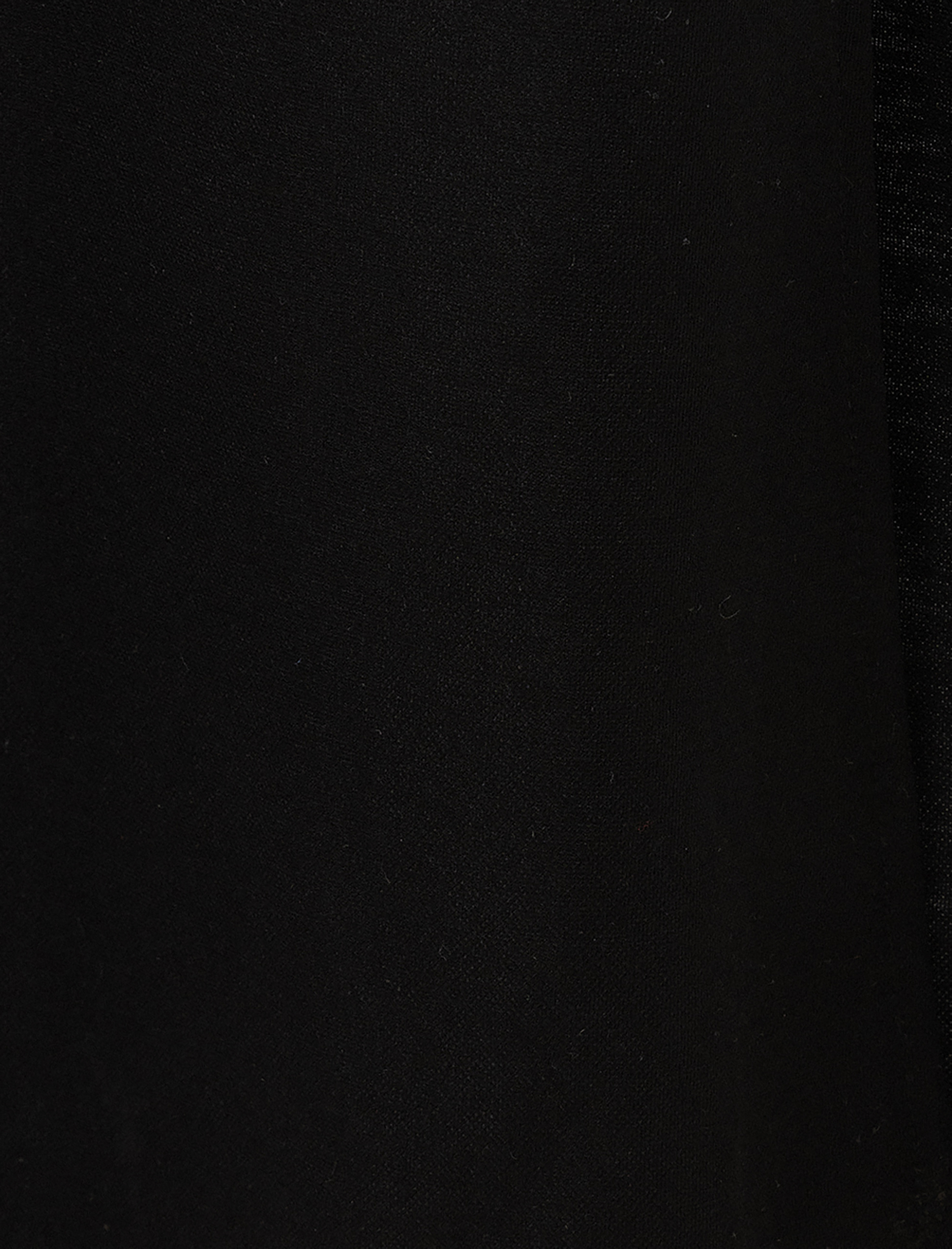   Kolsuz Metal Aksesuar Detaylı Yırtmaçlı V Yaka Midi Viskon Elbise