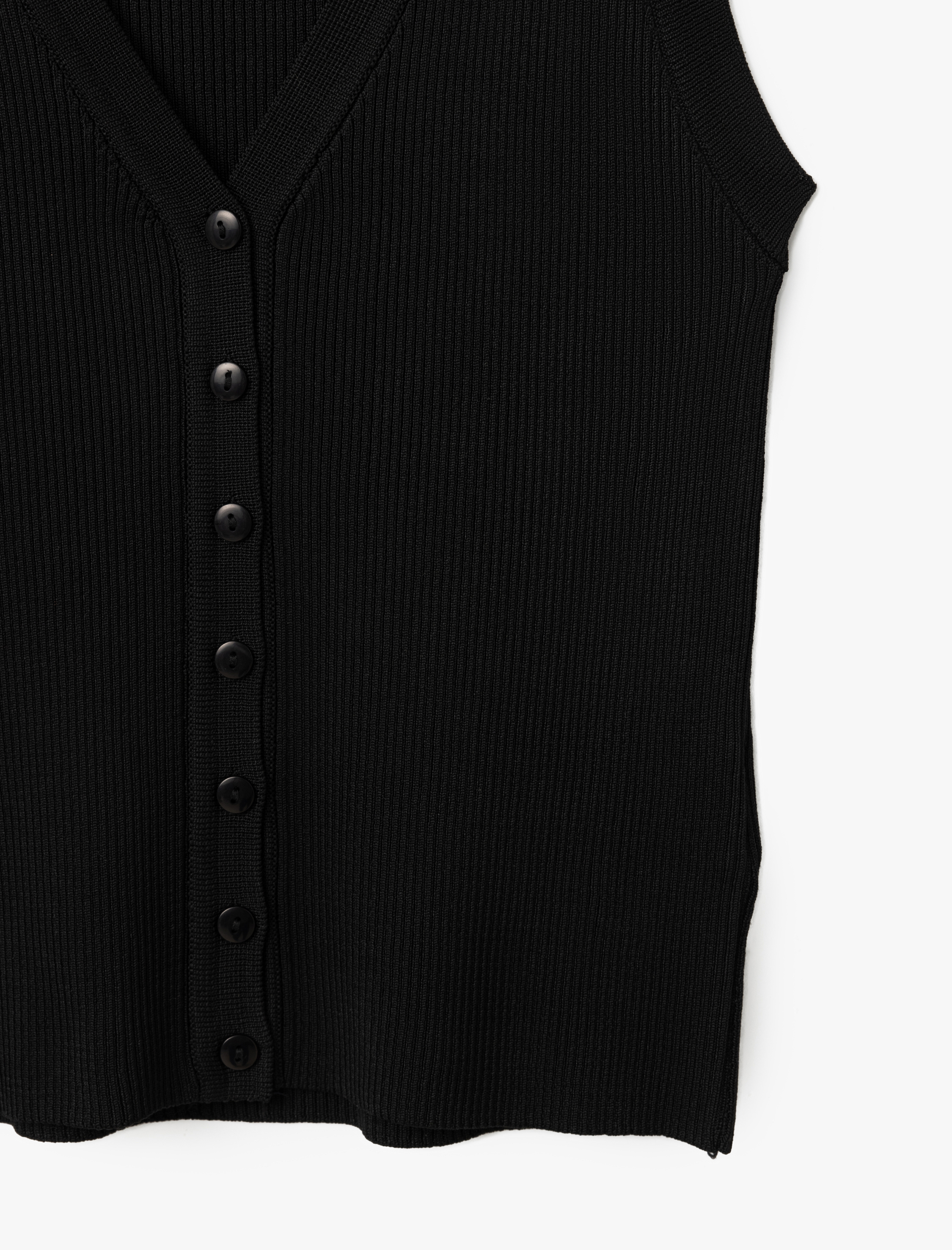   Düğmeli Kolsuz V Yaka Triko Yelek