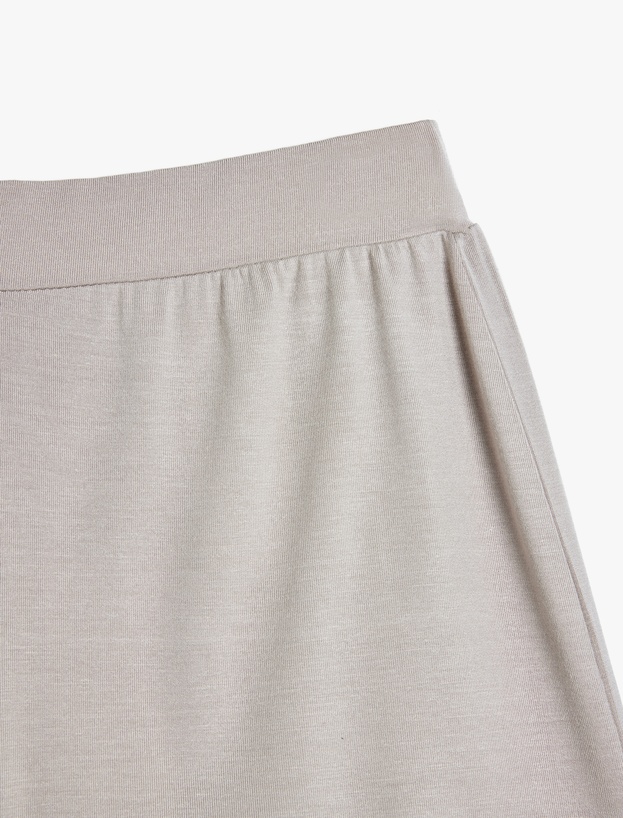 Modal Kumaş Rahat Kesim Şortlu Pijama Altı_4