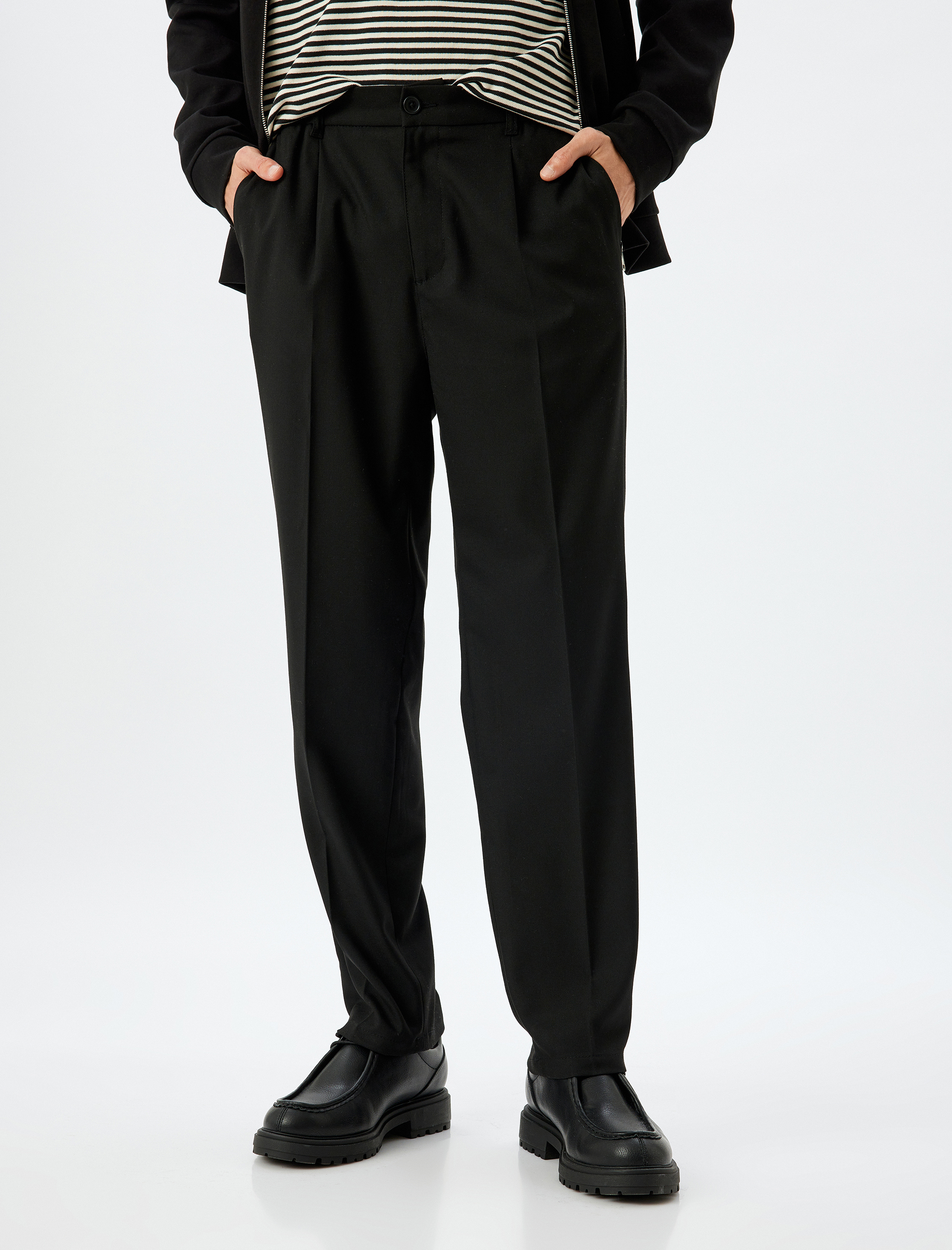 Viskon Karışımlı Düğmeli Kumaş Pantolon