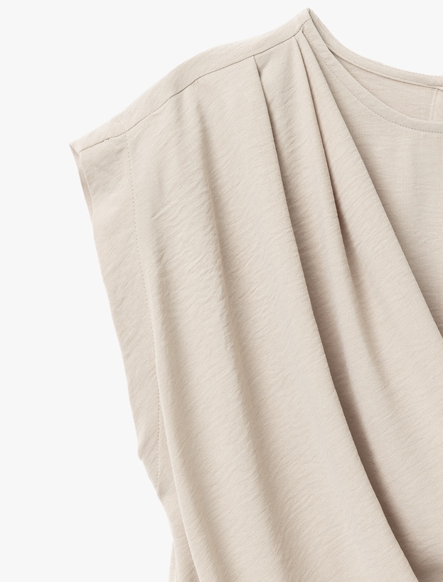 Drape Detaylı Bisiklet Yaka Asimetrik Kruvaze Bluz_4