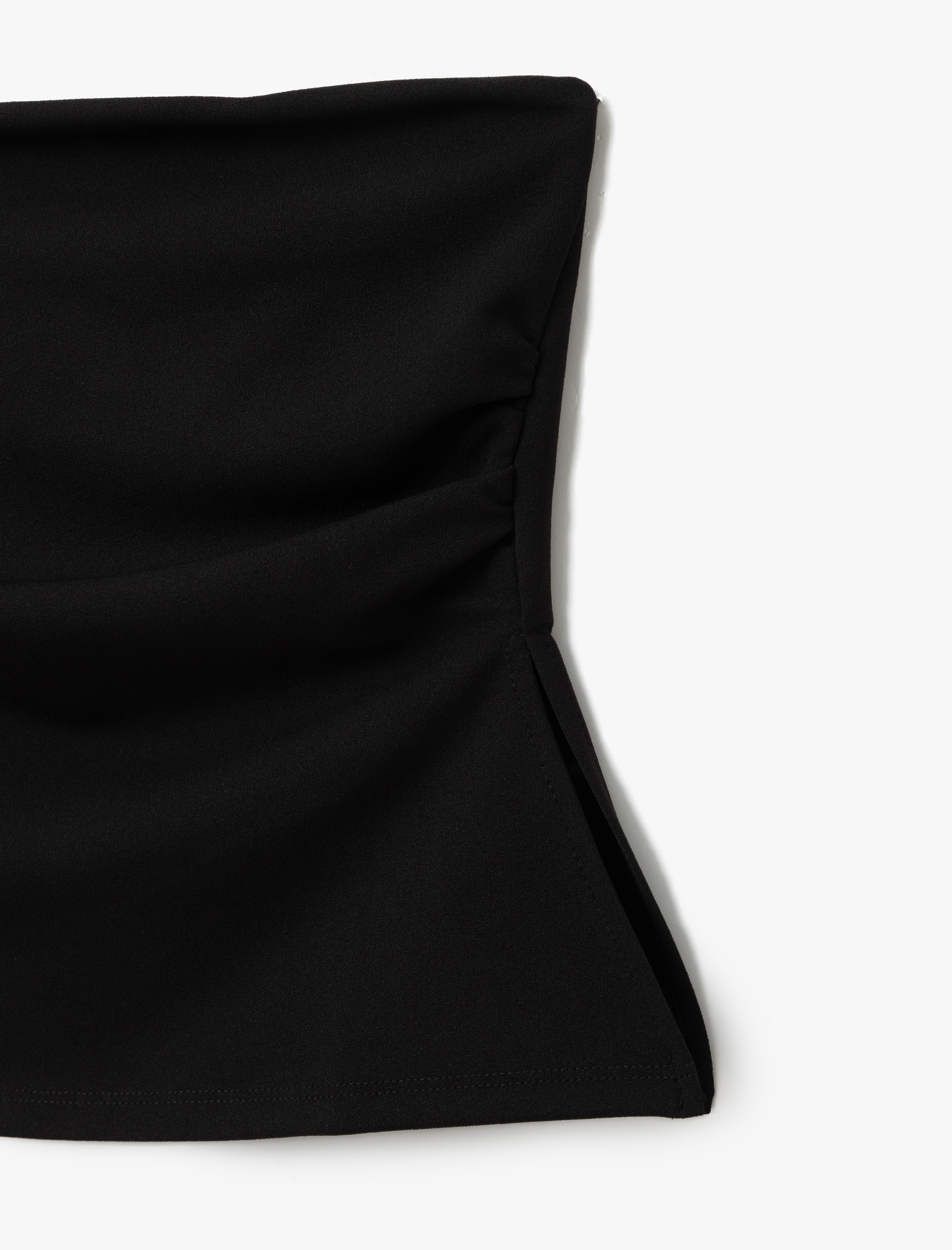 Krep Scuba Kumaş Drape Detaylı Asimetrik Straplez Body