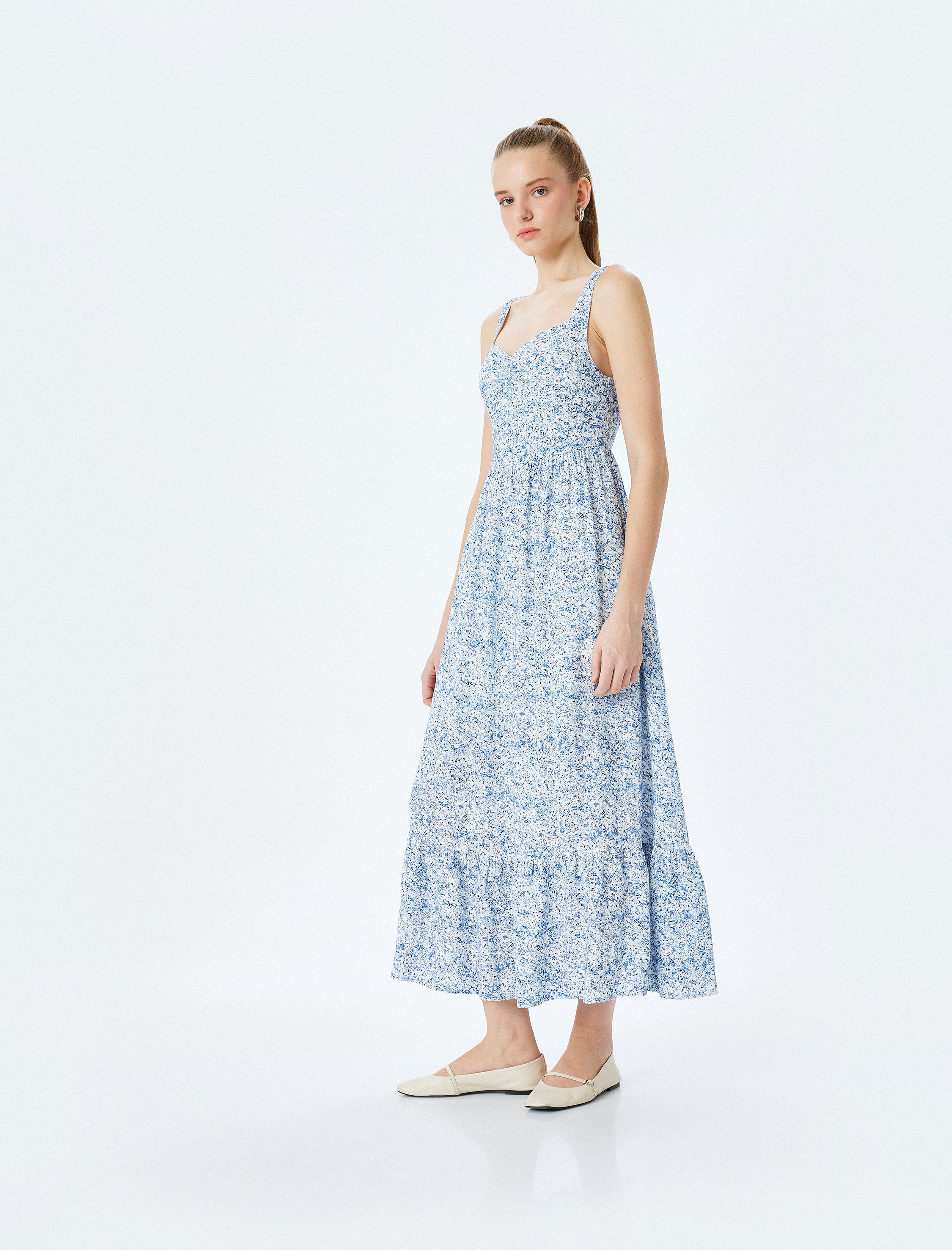 Kolsuz Gipeli U Yaka Katlı Viskon Çiçekli Uzun Elbise