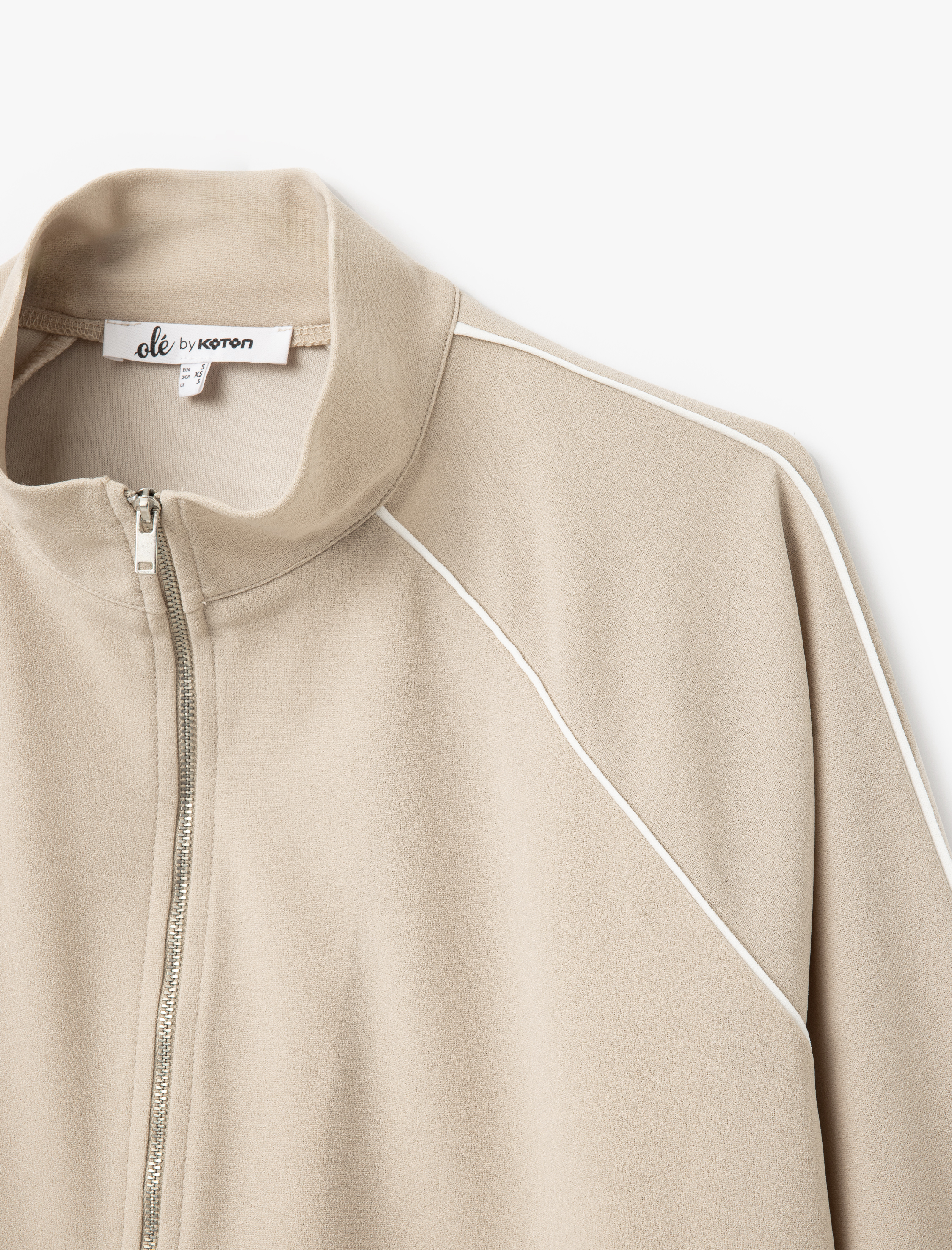   Dik Yaka Uzun Kollu Fermuarlı Biyeli Sweatshirt