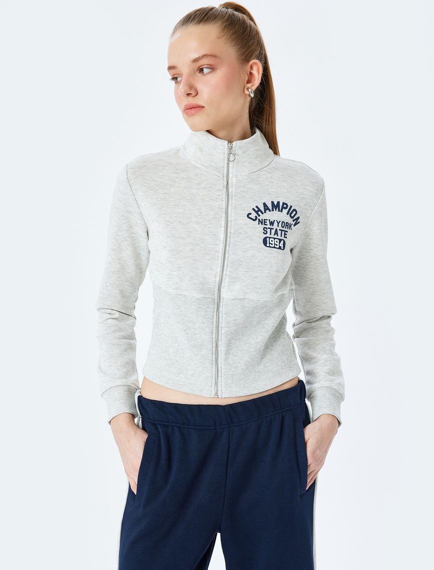   Şardonlu Kolej Baskılı Dik Yaka Uzun Kollu Fermuarlı Sweatshirt