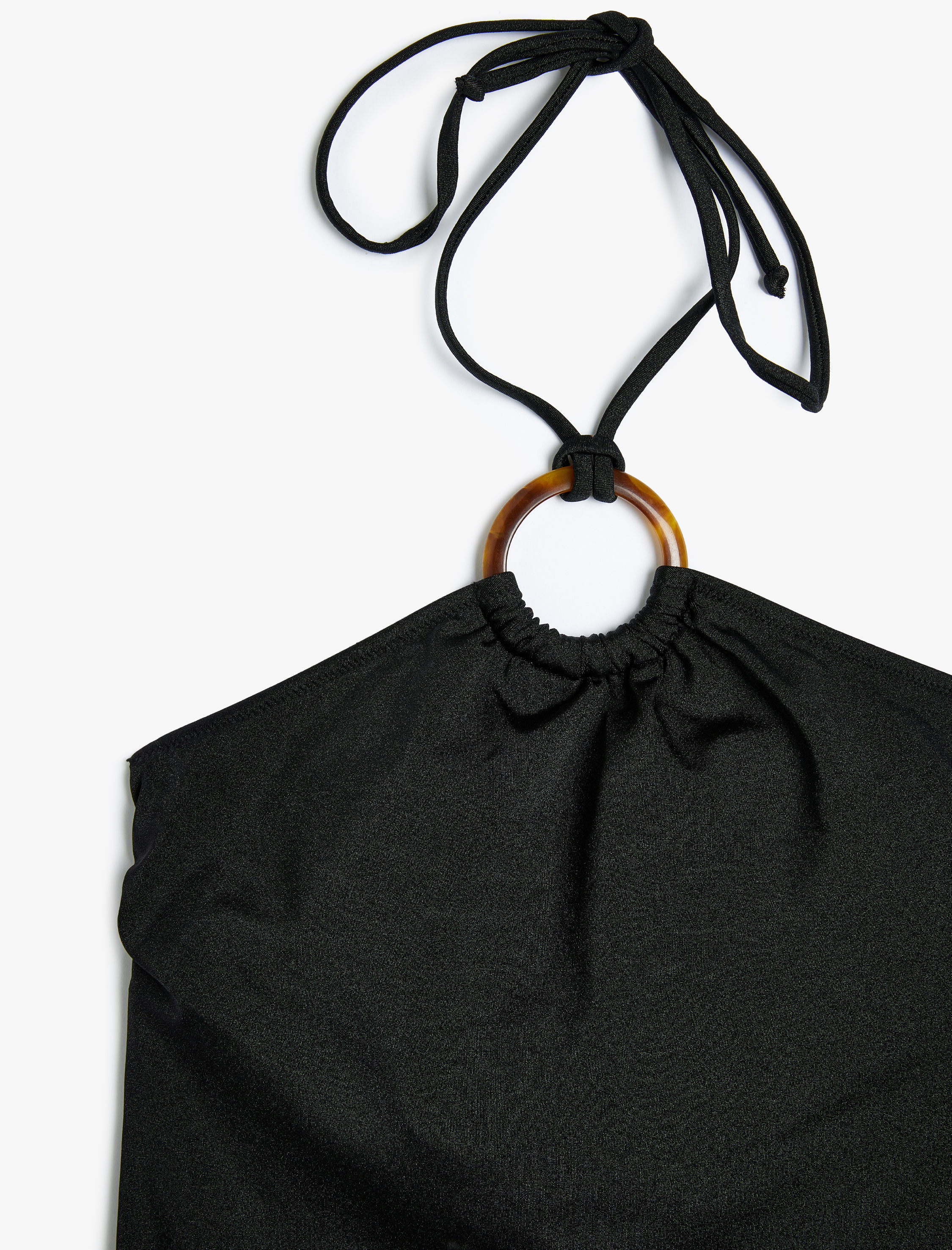   Aksesuar Detaylı İp Askılı Halter Yaka Mayo