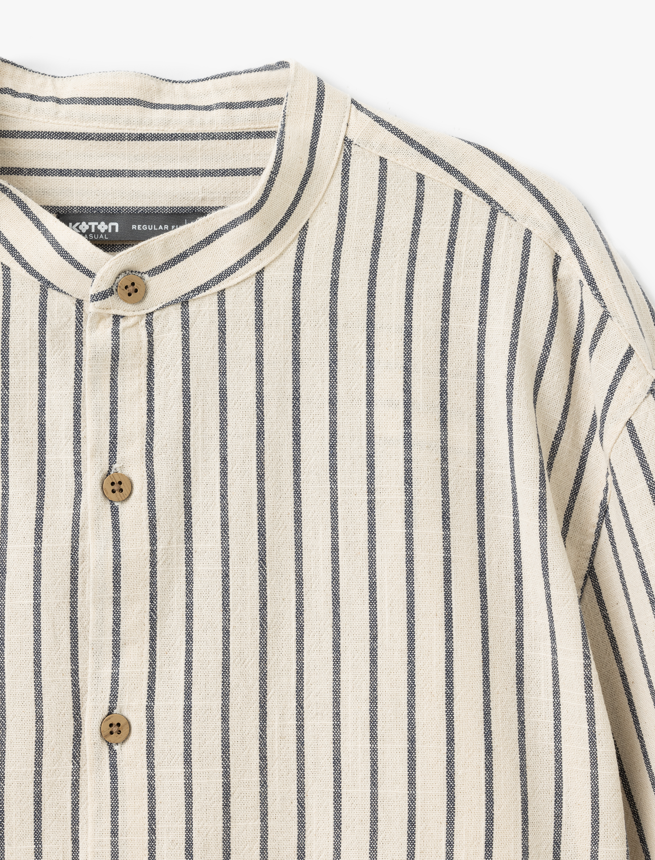   Pamuklu Çizgili Kıvırmalı Uzun Kollu Regular Fit Hakim Yaka Gömlek