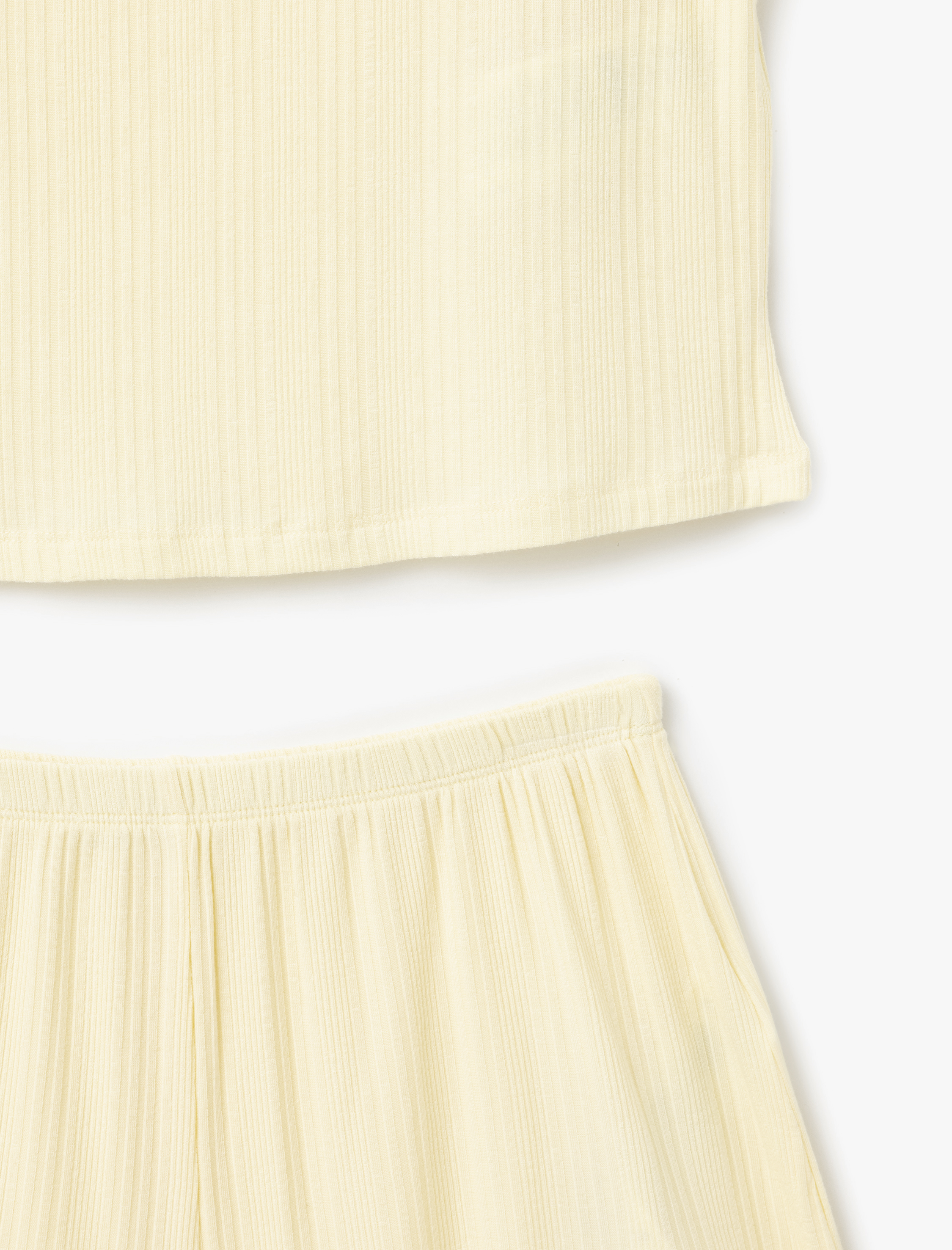   Nakış Detaylı Kısa Kollu Modal Kumaş Şortlu Pijama Takımı