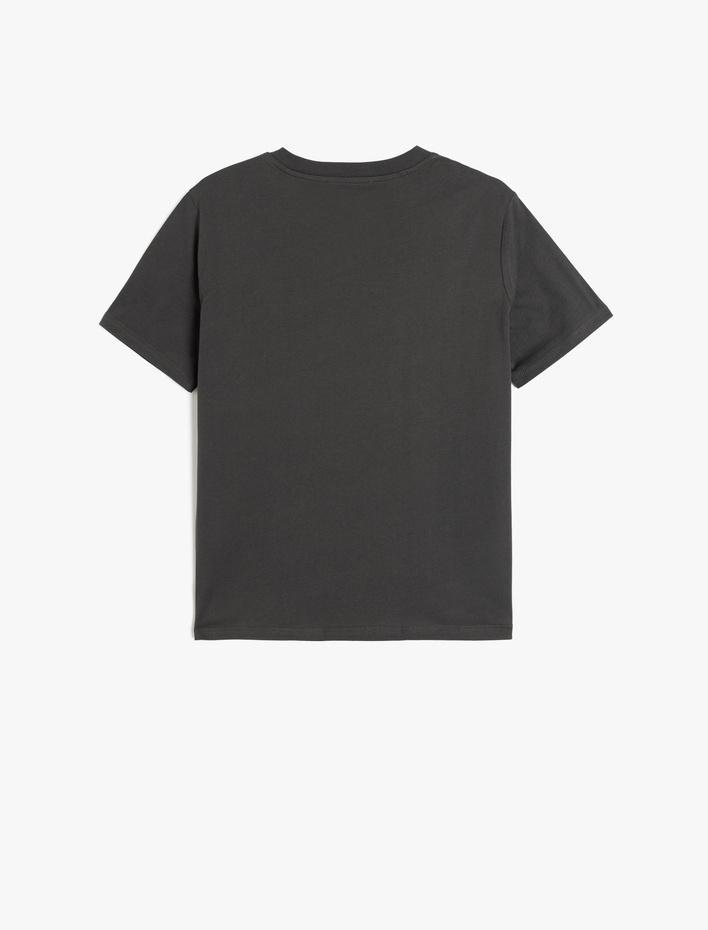  Pamuklu Kısa Kollu Bisiklet Yaka Yıldız Detaylı Taşlı Tişört