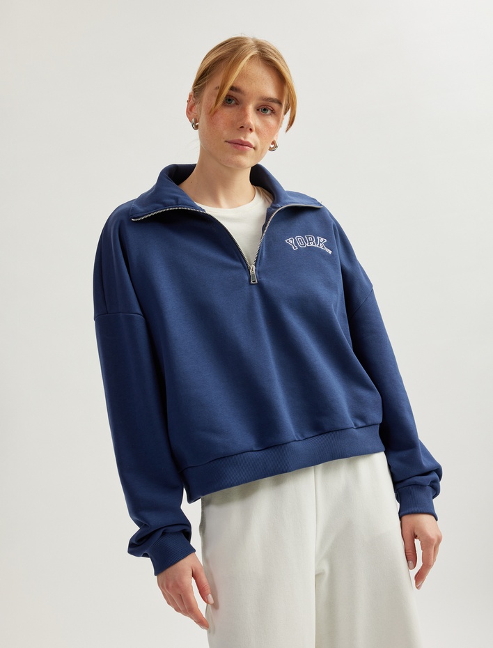  Üç İplik Uzun Kollu Dik Yaka Yarım Fermuarlı Sweatshirt
