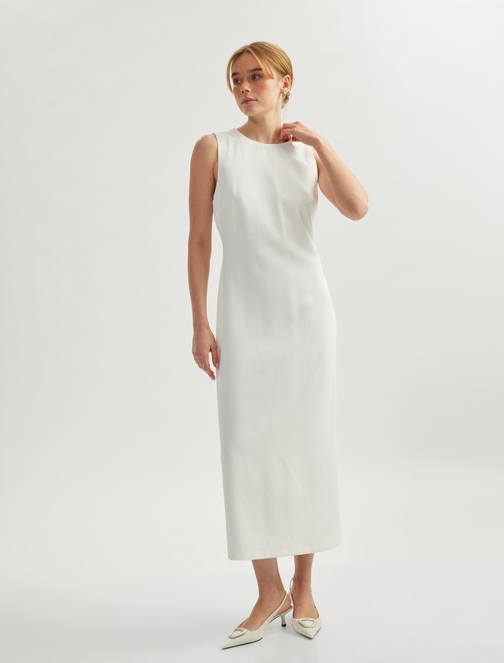  Kolsuz Bisiklet Yaka Midi Boy Kalem Elbise