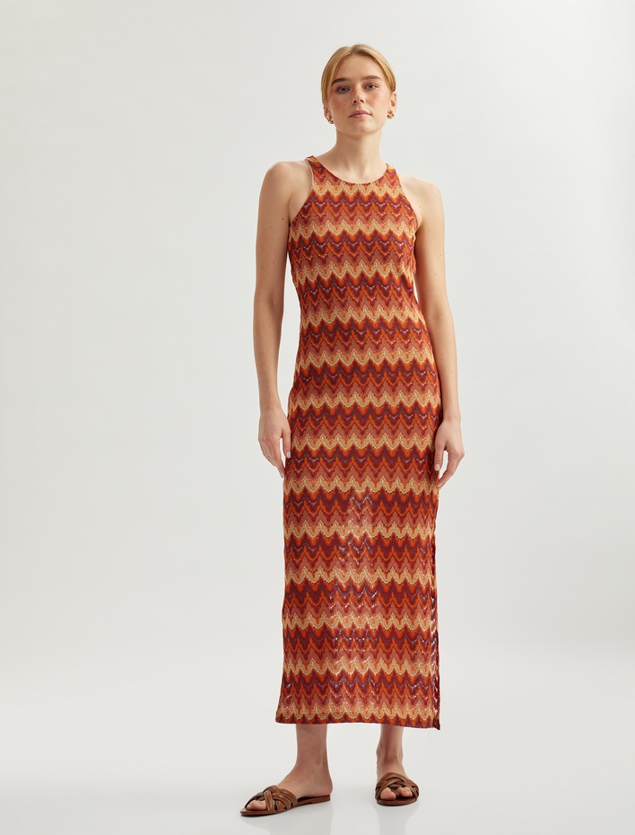  Geometrik Desenli Kolsuz Yuvarlak Yaka Askılı Uzun Kroşe Elbise