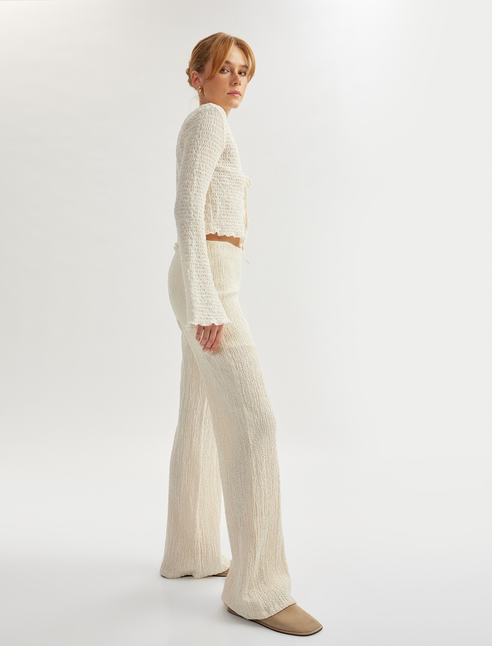  Pamuklu Dokulu Bol Paça Pantolon