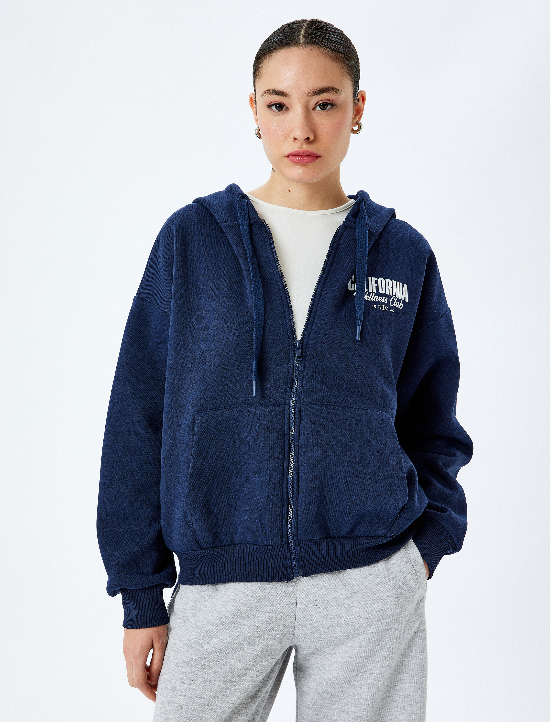   Şardonlu Kapüşonlu Fermuarlı Kolej Baskılı Kanguru Cepli Sweatshirt