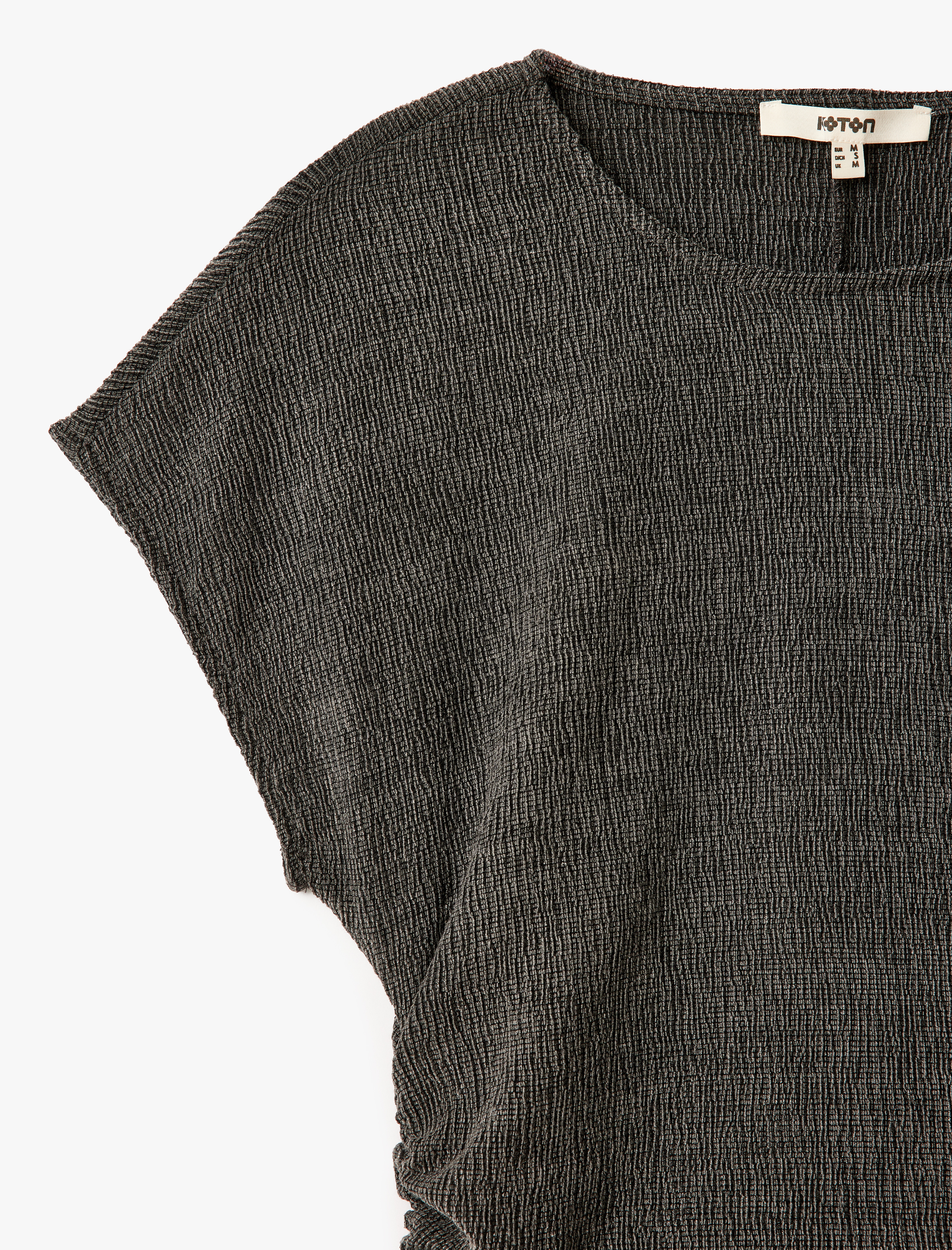   Drape Detaylı Kısa Yarasa Kollu Bisiklet Yaka Slim Fit Dokulu Tişört