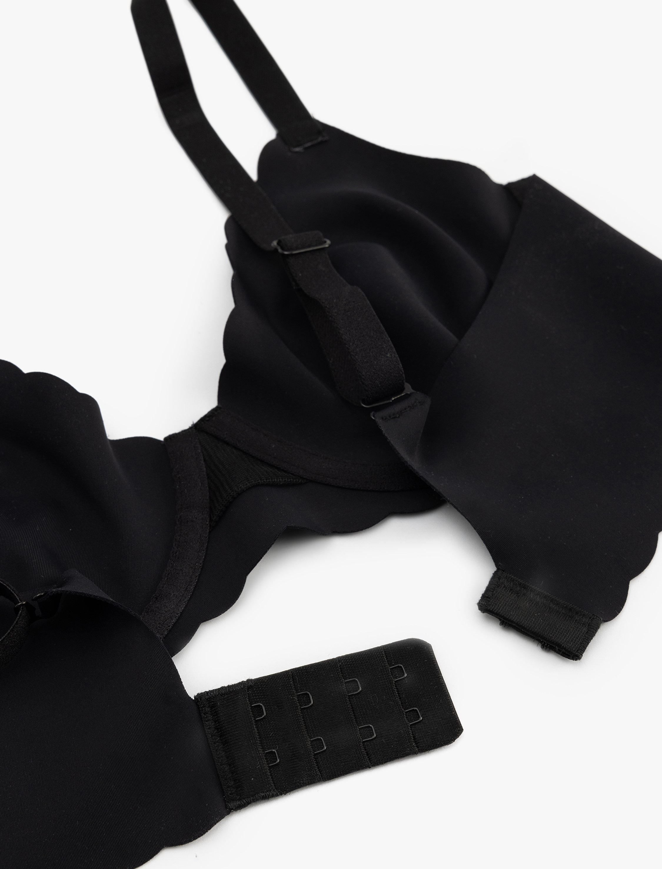   Vücudu Saran Nefes Alan Kumaş Dolgusuz Lazer Kesim Balenli Sütyen