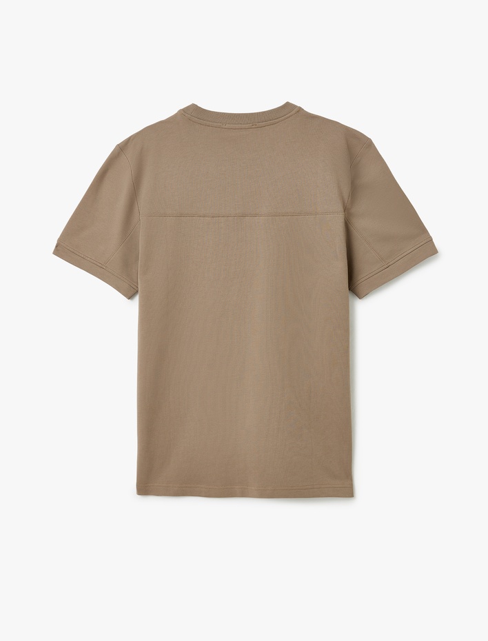  Kısa Kollu Pamuklu Tok Kumaş Bisiklet Yaka Dikiş Detaylı Oversize Tişört