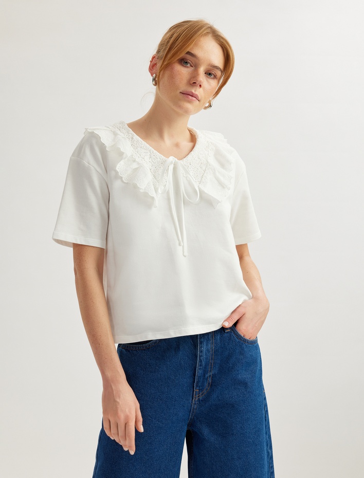  Pamuklu Fırfırlı Fistolu Bebe Yaka Kısa Kollu Tişört