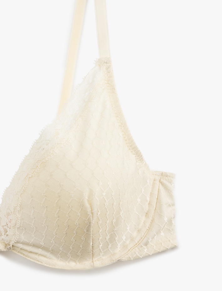  Desteksiz Balenli Dantel Detaylı Sütyen