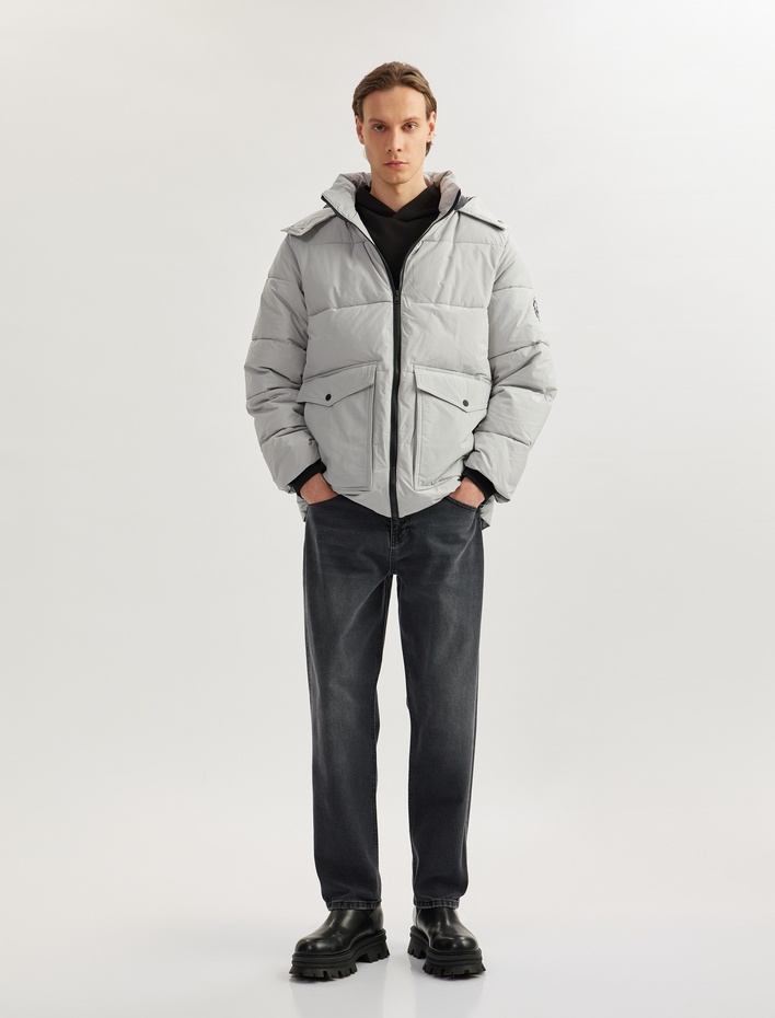  Baskılı Kapaklı Cep Detaylı Slim Fit Kapüşonlu Şişme Mont