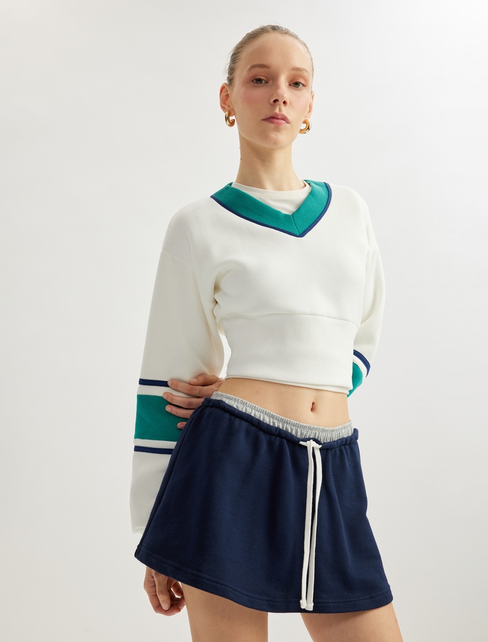  Şardonlu Renk Bloklu V Yaka Uzun Kollu Crop Sweatshirt