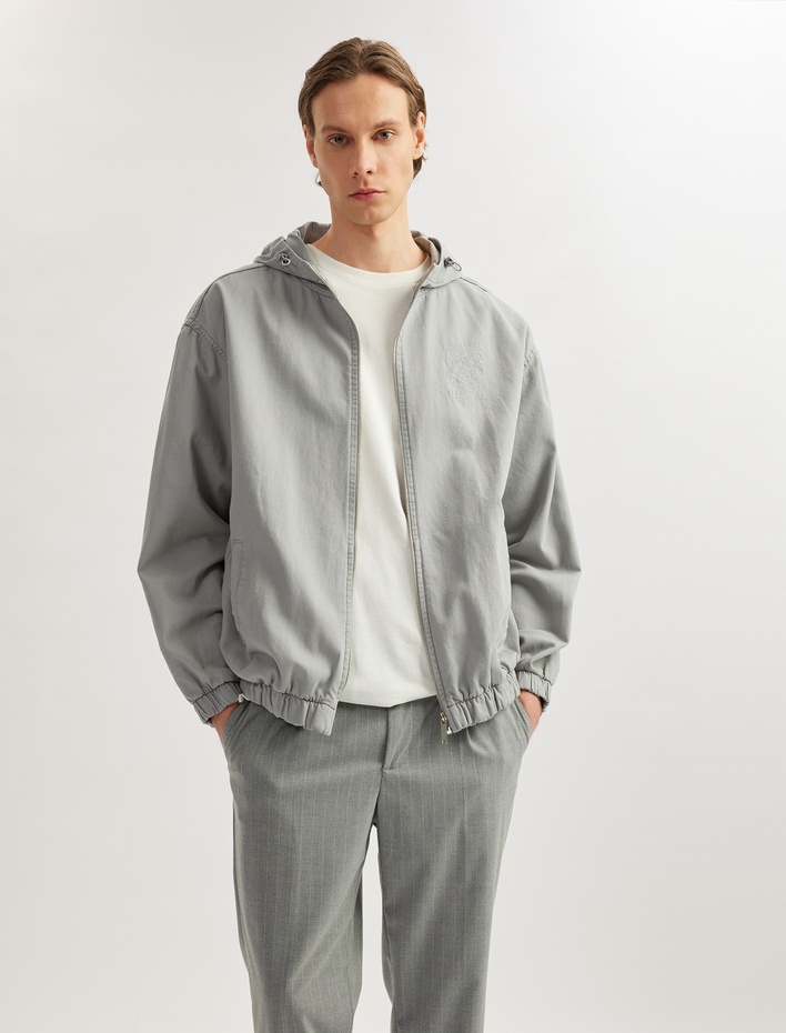  Pamuklu Cep Detaylı Nakışlı Fermuarlı Oversize Kapüşonlu Jean Ceket