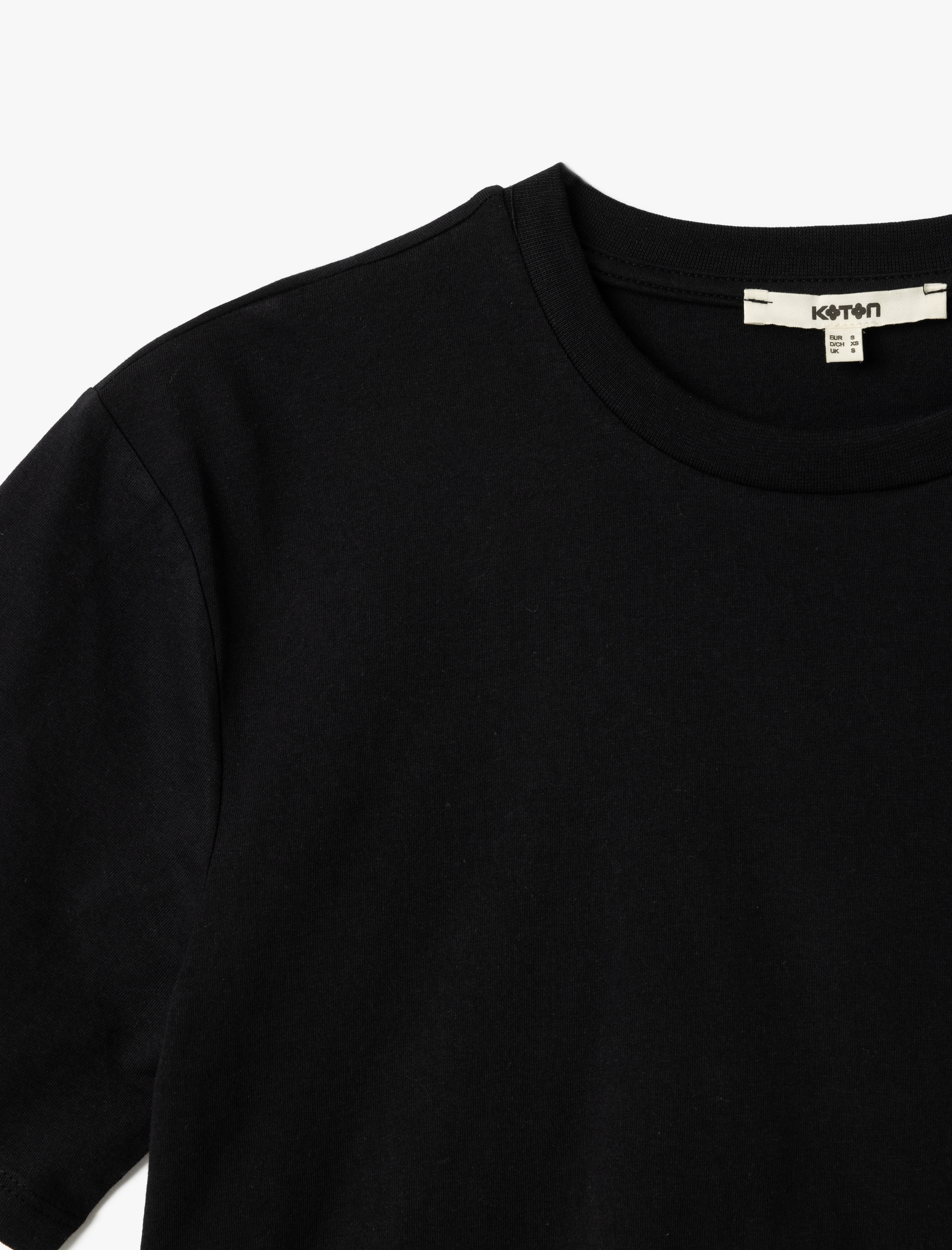   Pamuklu Bisiklet Yaka Kısa Kollu Crop Tişört