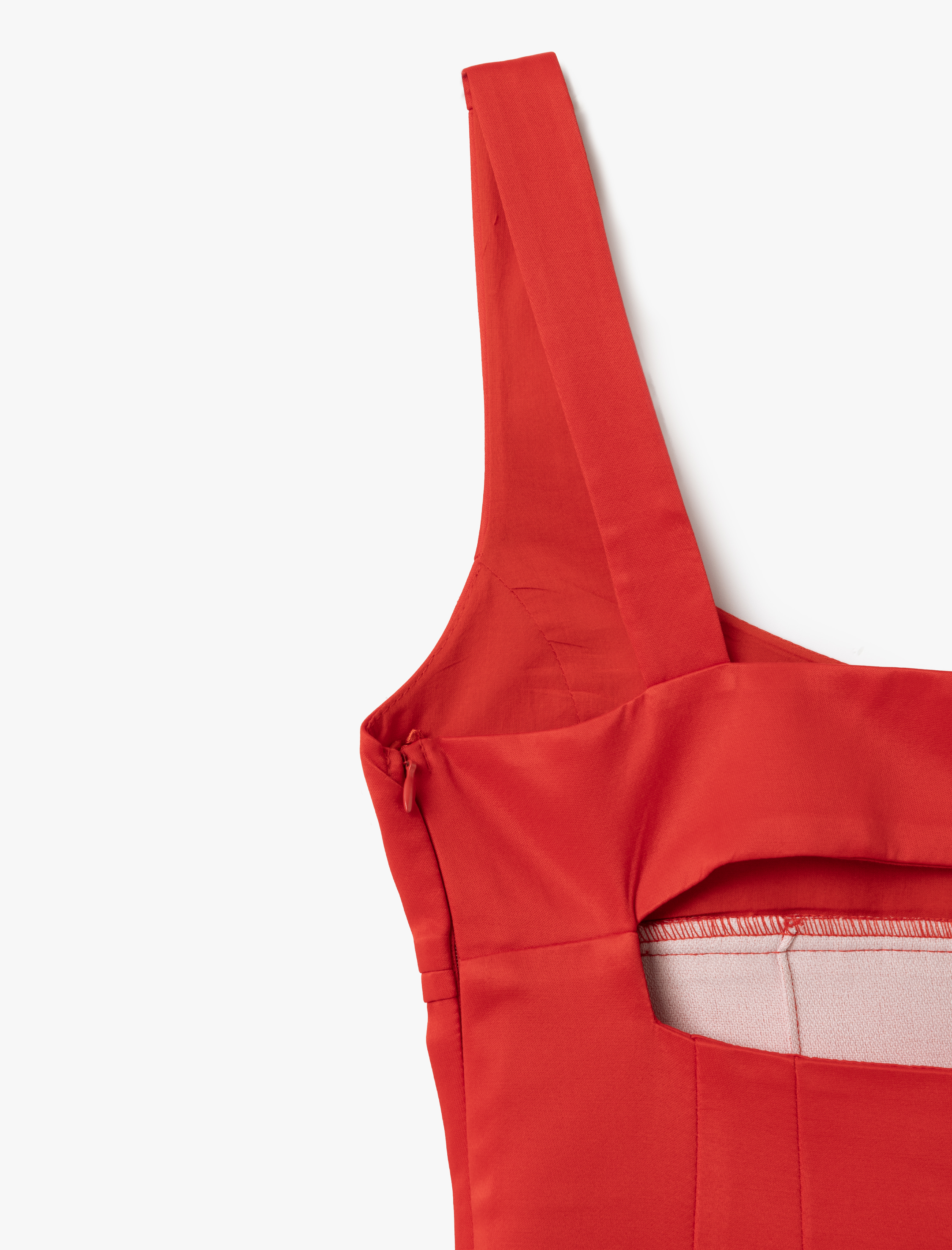   Arkası Pencere Detaylı Viskon Karışımlı U Yaka Kalın Askılı Mini Elbise