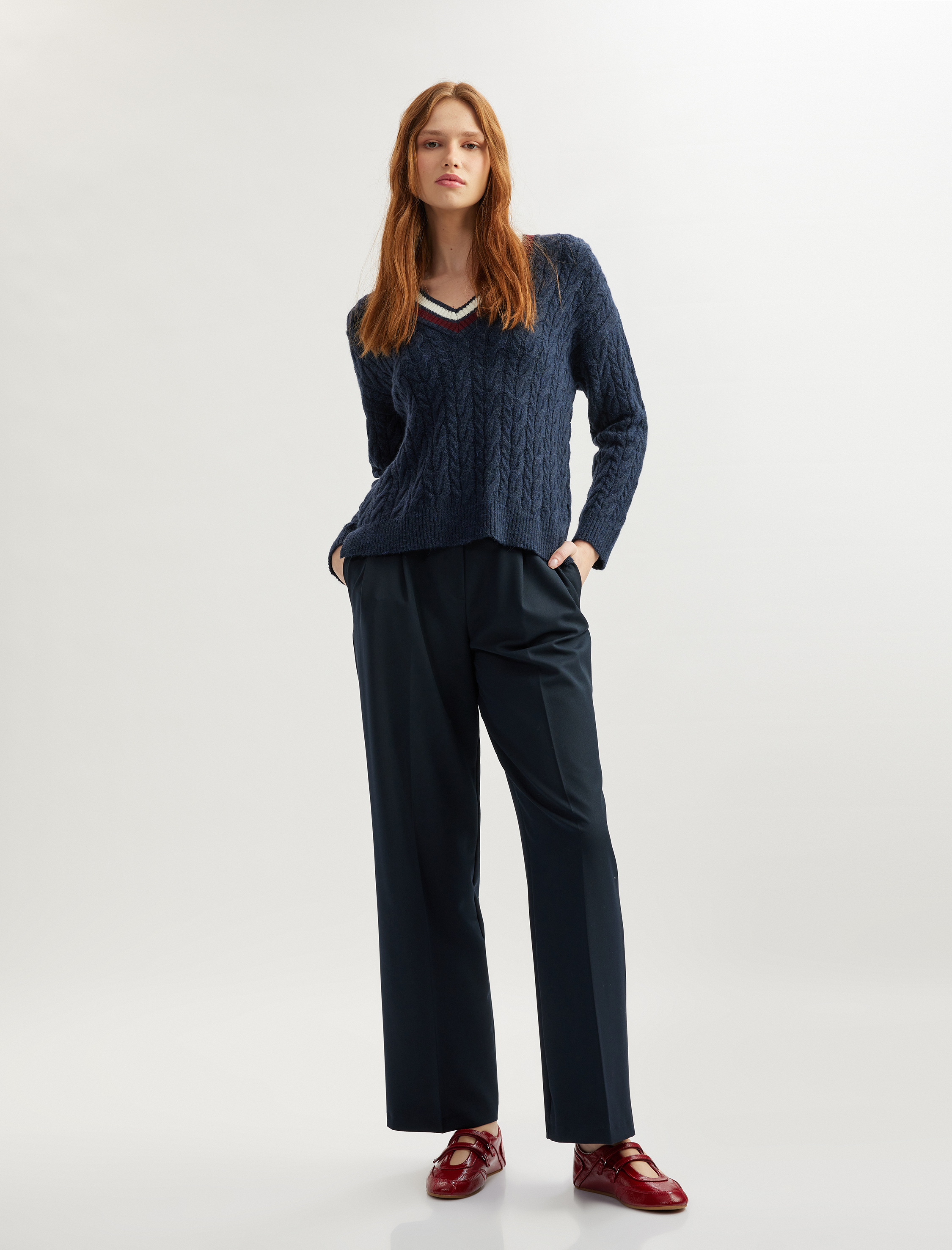 Uzun Kollu Saç Örgü Kadın Oversize V Yaka Kazak