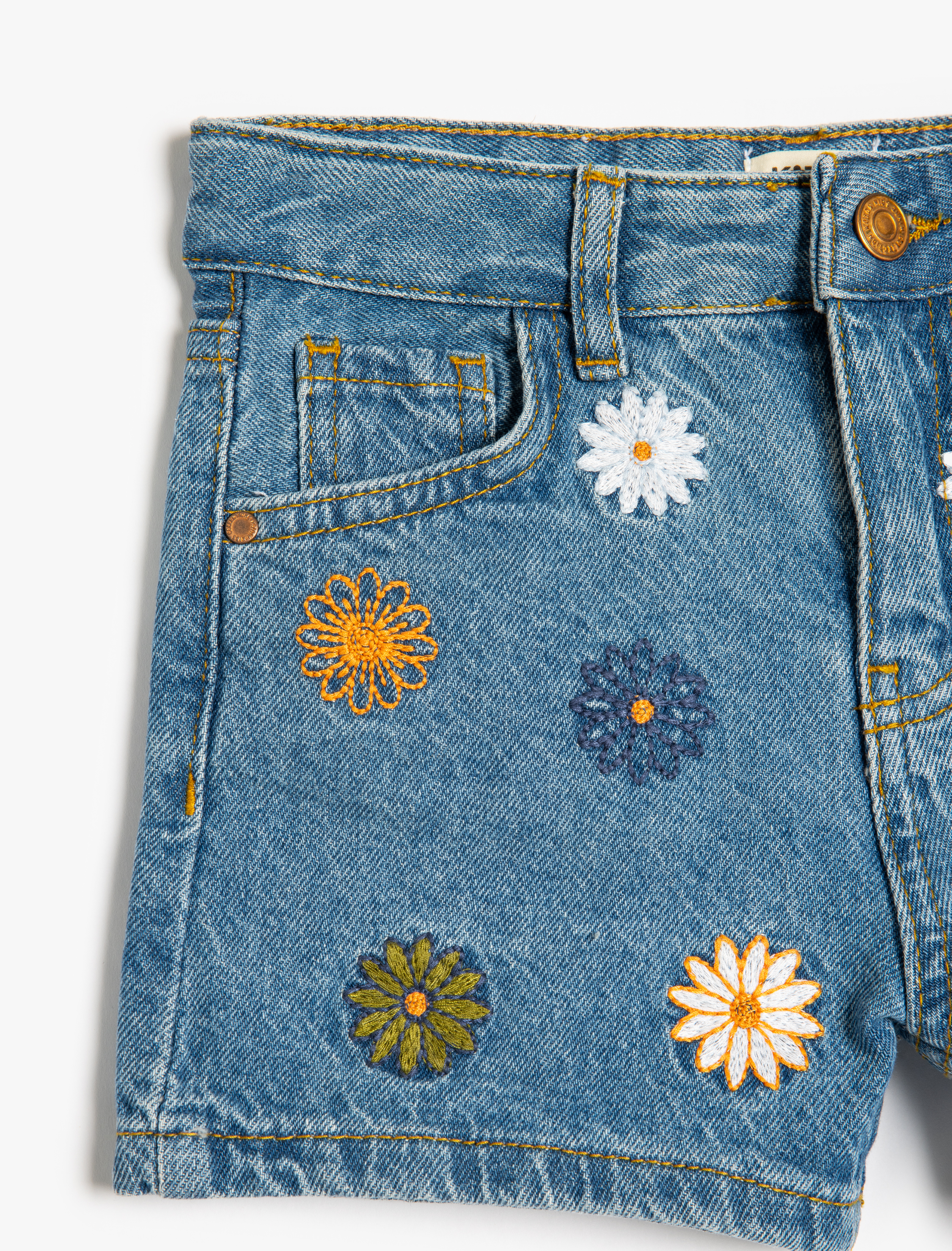 Kız Çocuk Çiçek Nakış Detaylı Cepli Pamuklu Denim Şort
