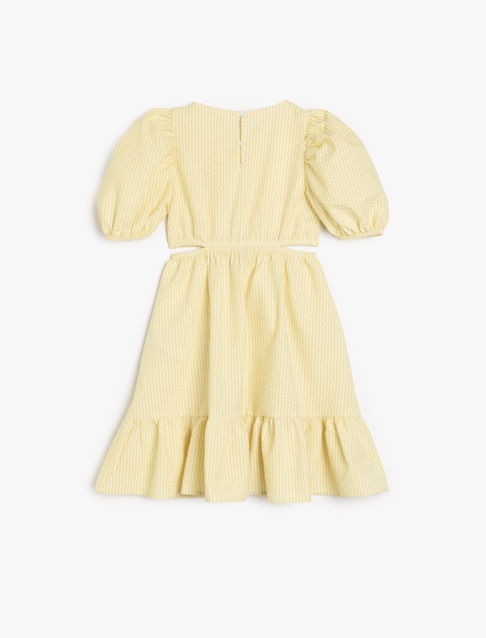 Kız Çocuk Balon Kollu Pencere Detaylı Tokalı Fırfırlı Bisiklet Yaka Elbise