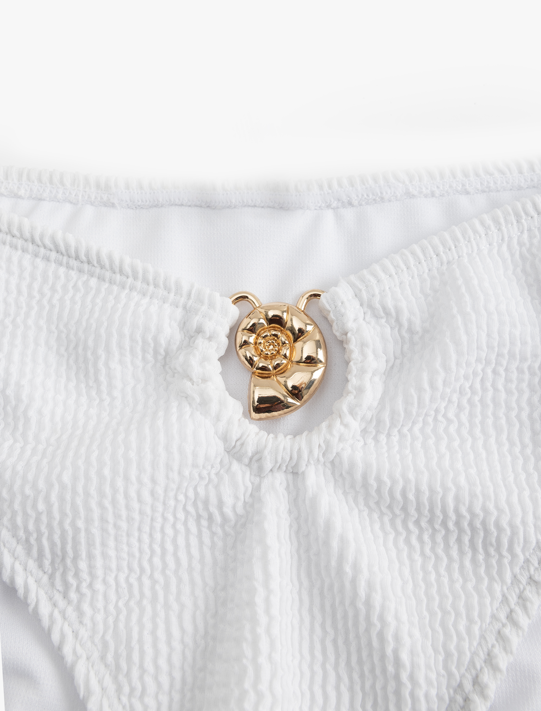   Deniz Kabuğu Metal Aksesuarlı Düşük Bel Bikini Altı