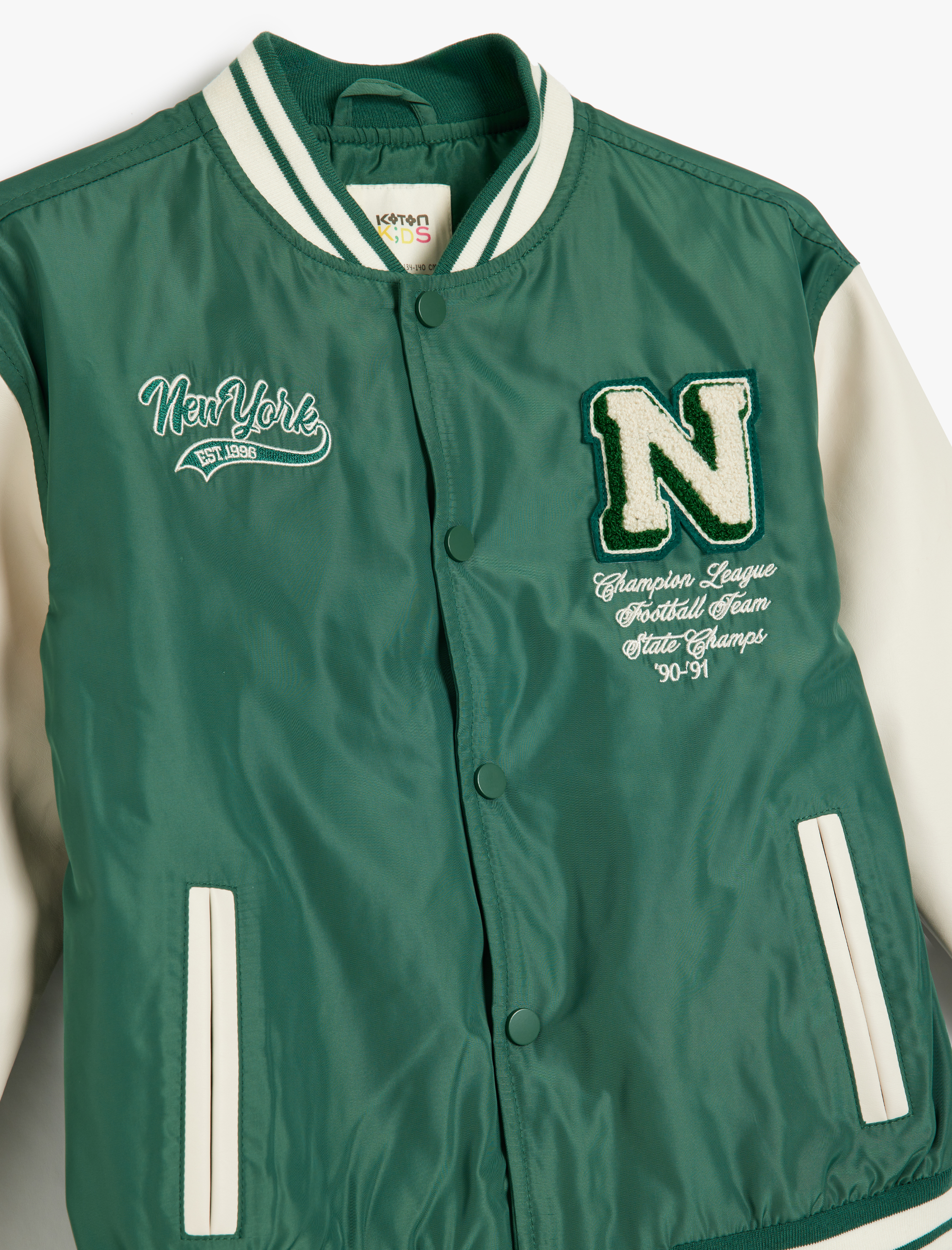  Kız Çocuk Aplike ve ve İşleme Detaylı Yuvarlak Yaka Uzun Kollu Bomber Kolej Ceket