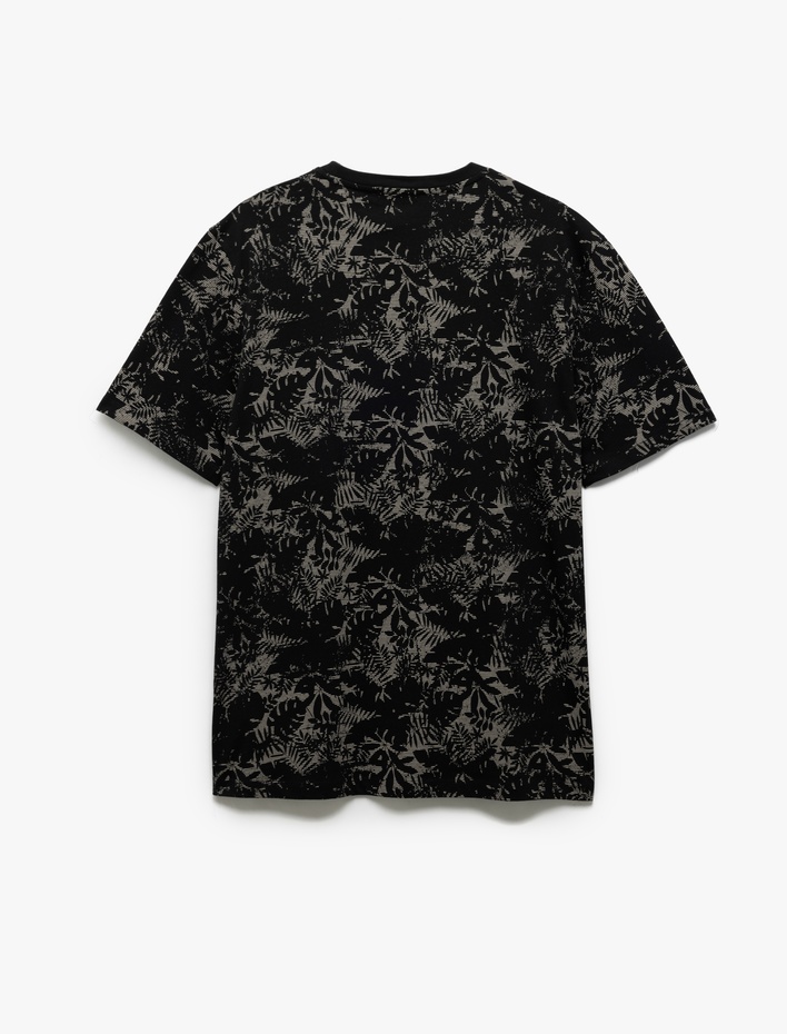  Bisiklet Yaka Regular Fit Kısa Kollu Pamuklu Yaprak Baskılı Tişört