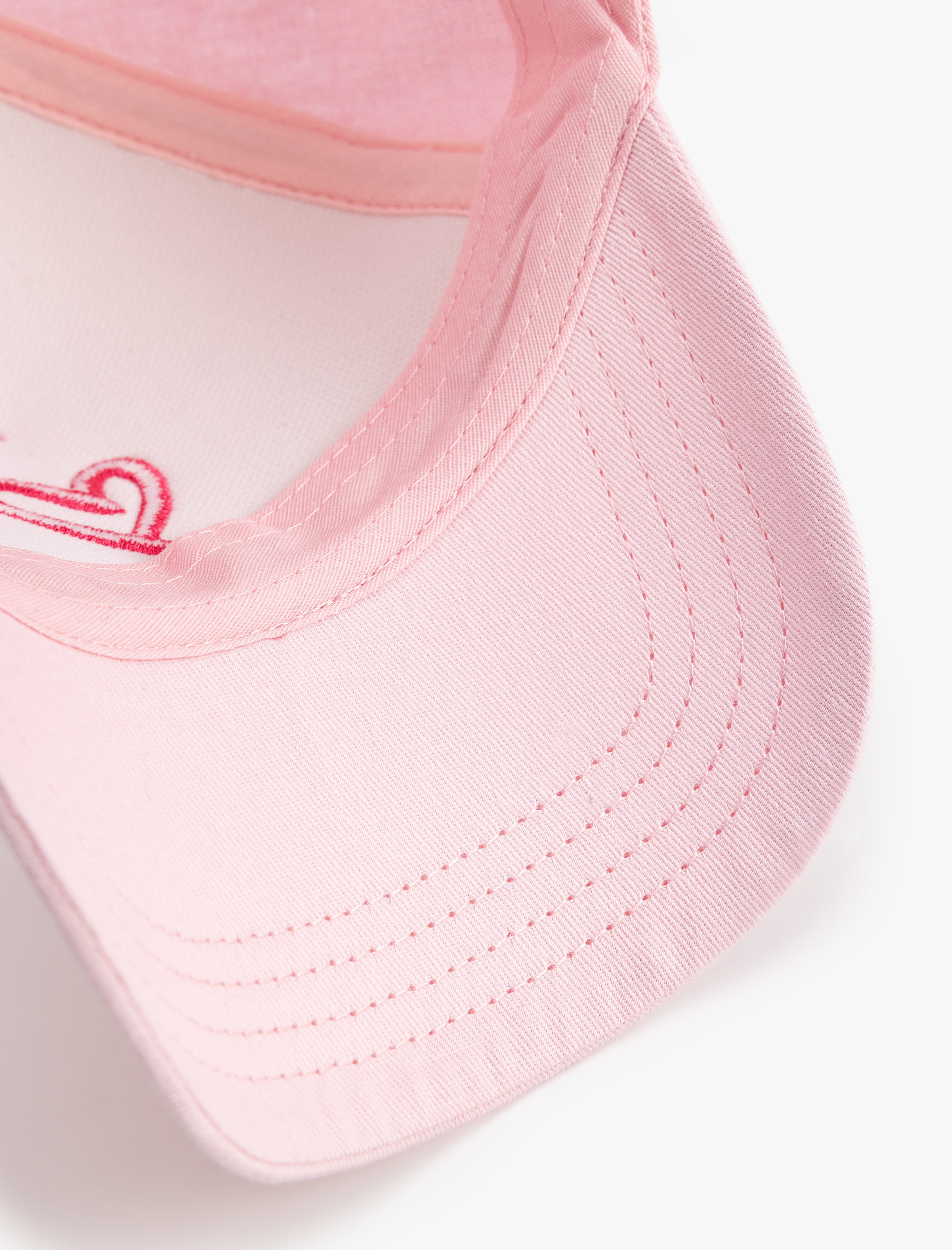  Kadın Pamuklu Kalp İşlemeli Kep Şapka