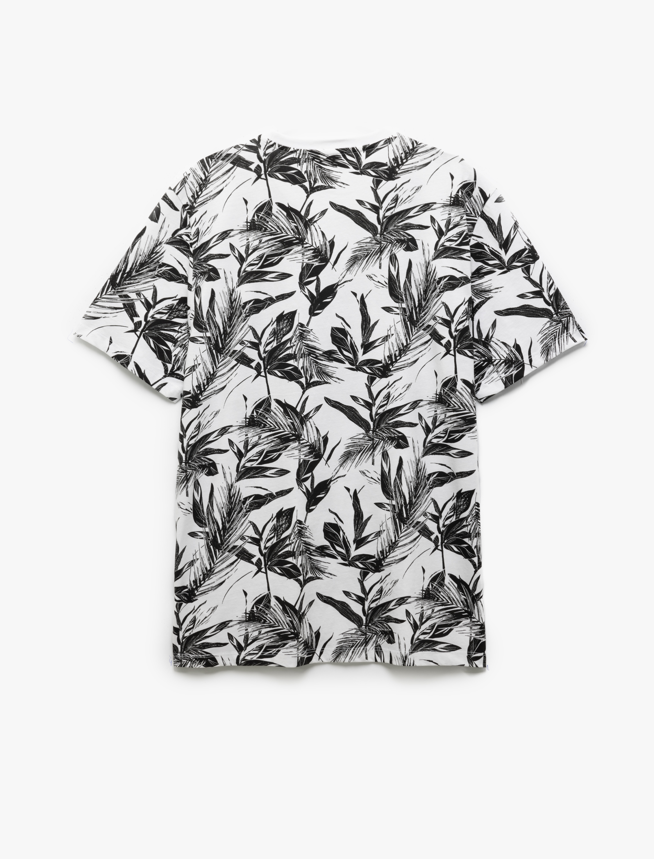   Bisiklet Yaka Pamuklu Regular Fit Kısa Kollu Yaprak Desenli Tişört