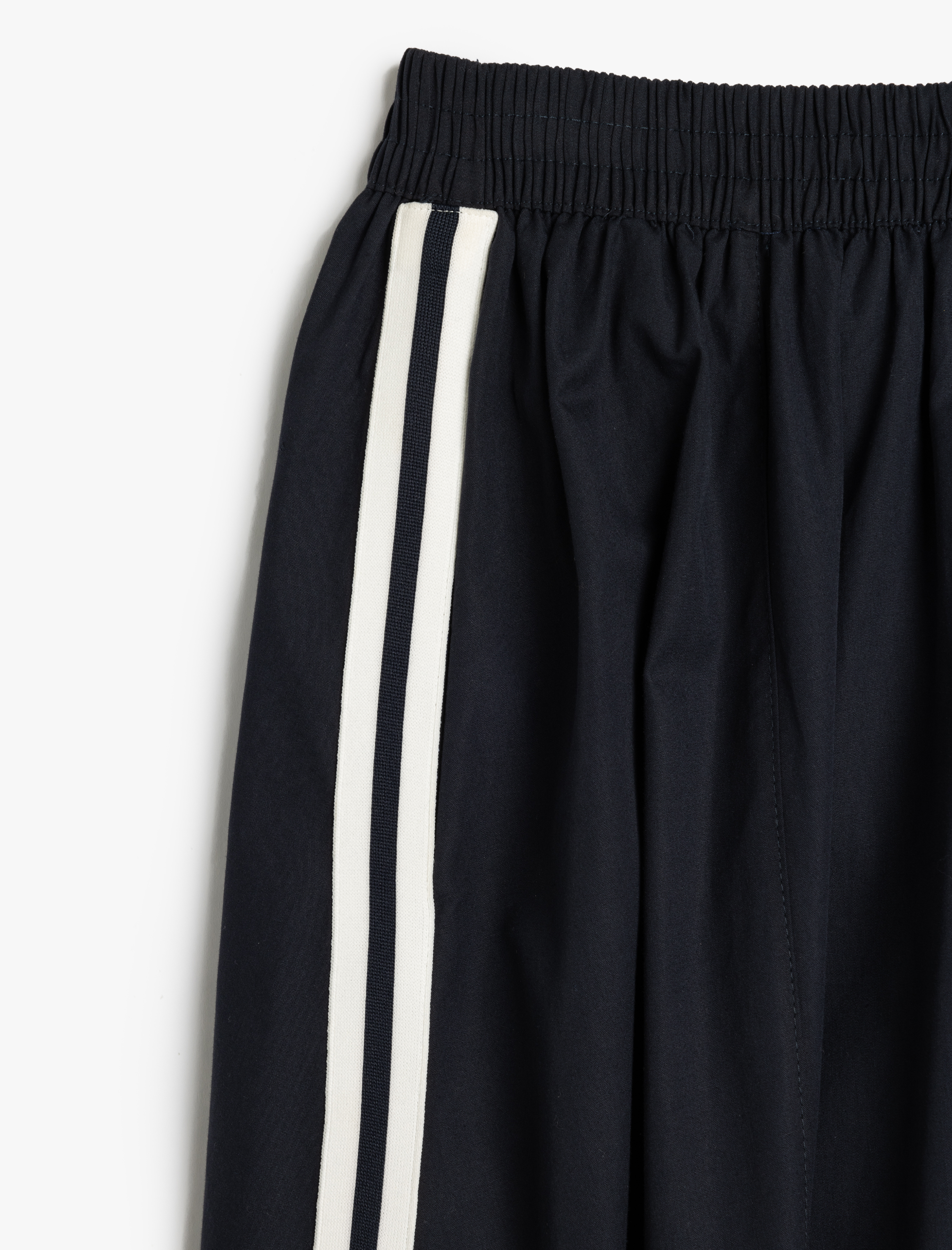   Pamuklu Yanları Çizgili Cepli Midi Boy Kloş Etek