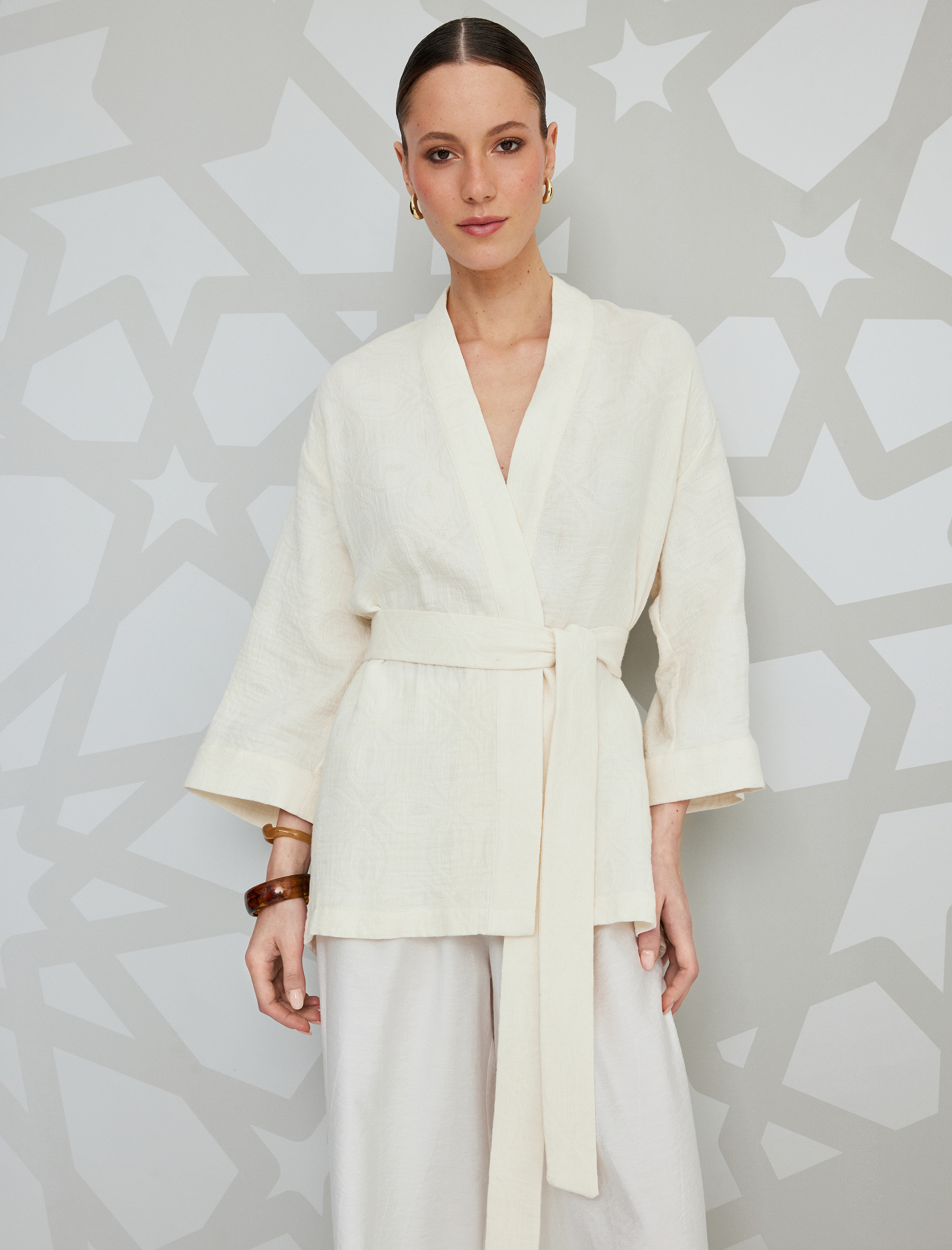   Pamuklu Kuşaklı Geniş Uzun Kollu Dokulu Kimono